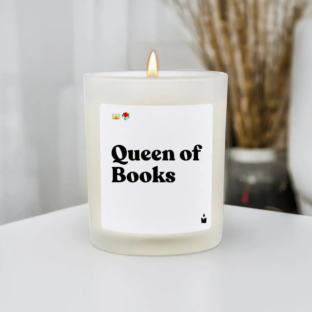 Duftkerze Weiss Flowery Queen of Books von ChattyCandles