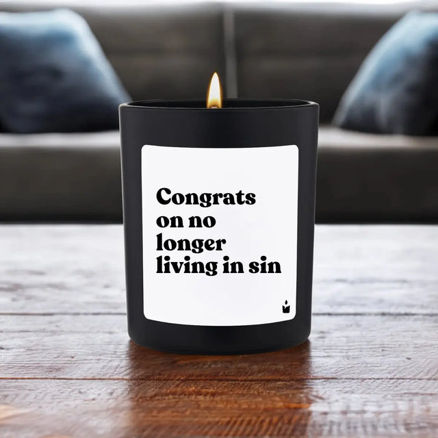 Duftkerze Schwarz Woody Congrats on no longer living in sin von ChattyCandles