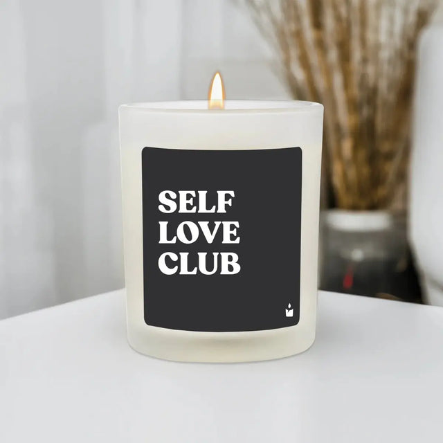 Duftkerze Weiss Woody Self Love Club von ChattyCandles
