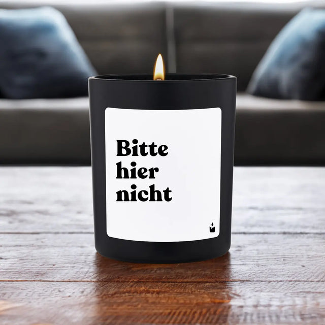 Duftkerze Schwarz Flowery Bitte hier nicht von ChattyCandles