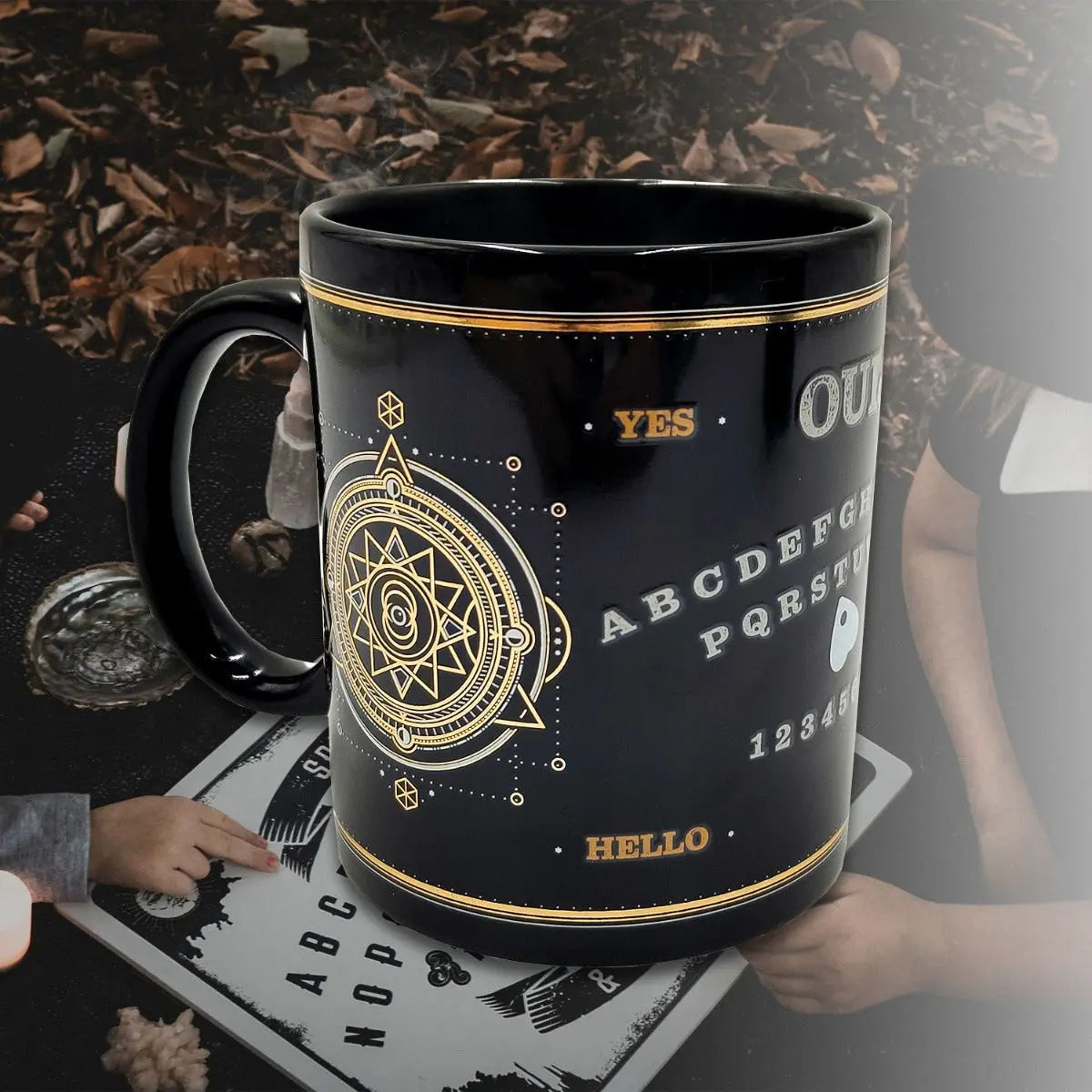 Tasse Ouija mit Farbwechsel durch Wärme von Mad Monkey