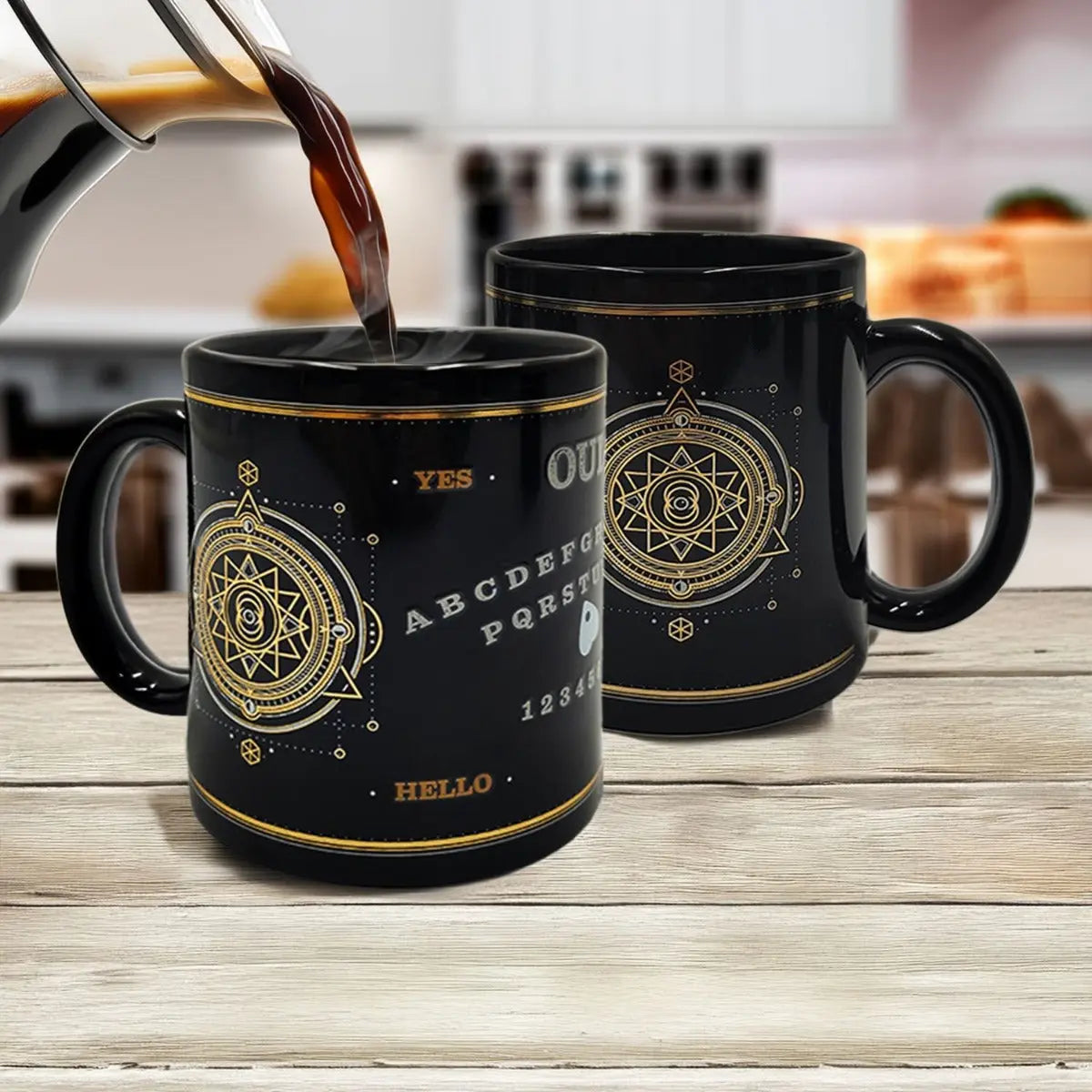 Tasse Ouija mit Farbwechsel durch Wärme von Mad Monkey