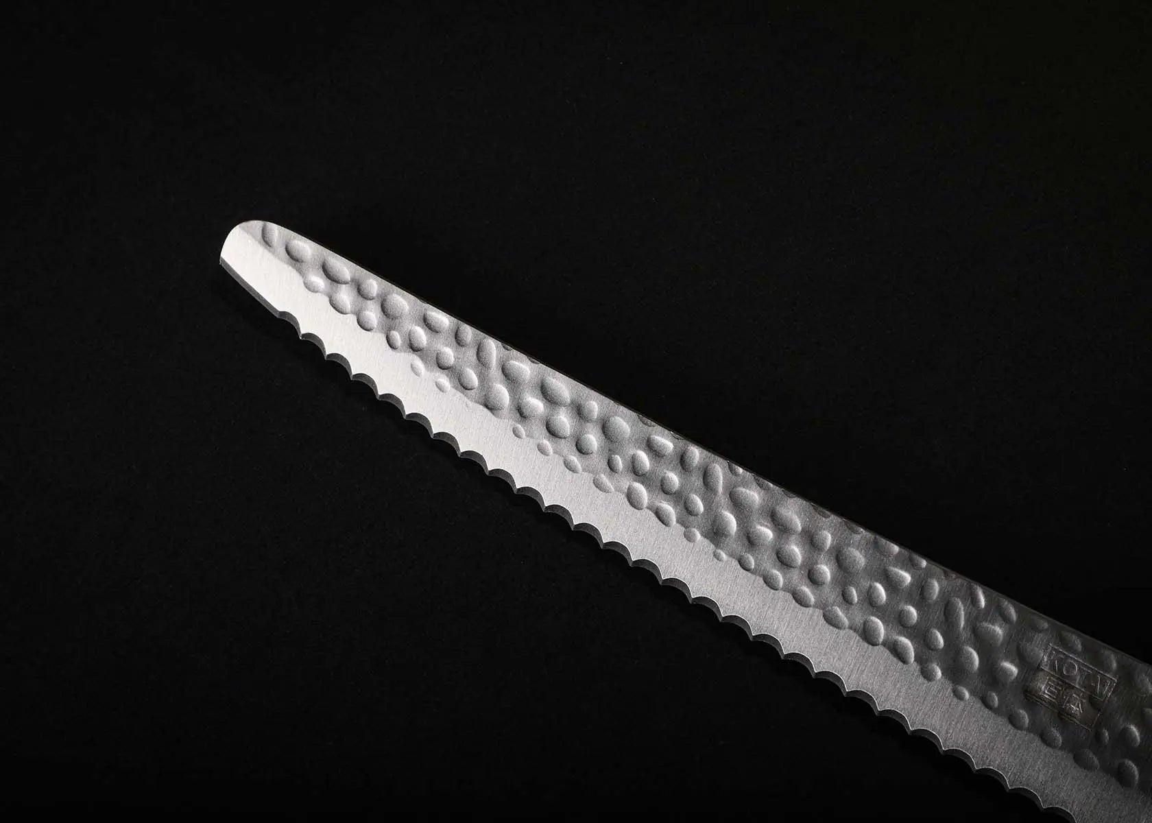 Brotmesser mit Wellenschliff Pakka von KOTAI