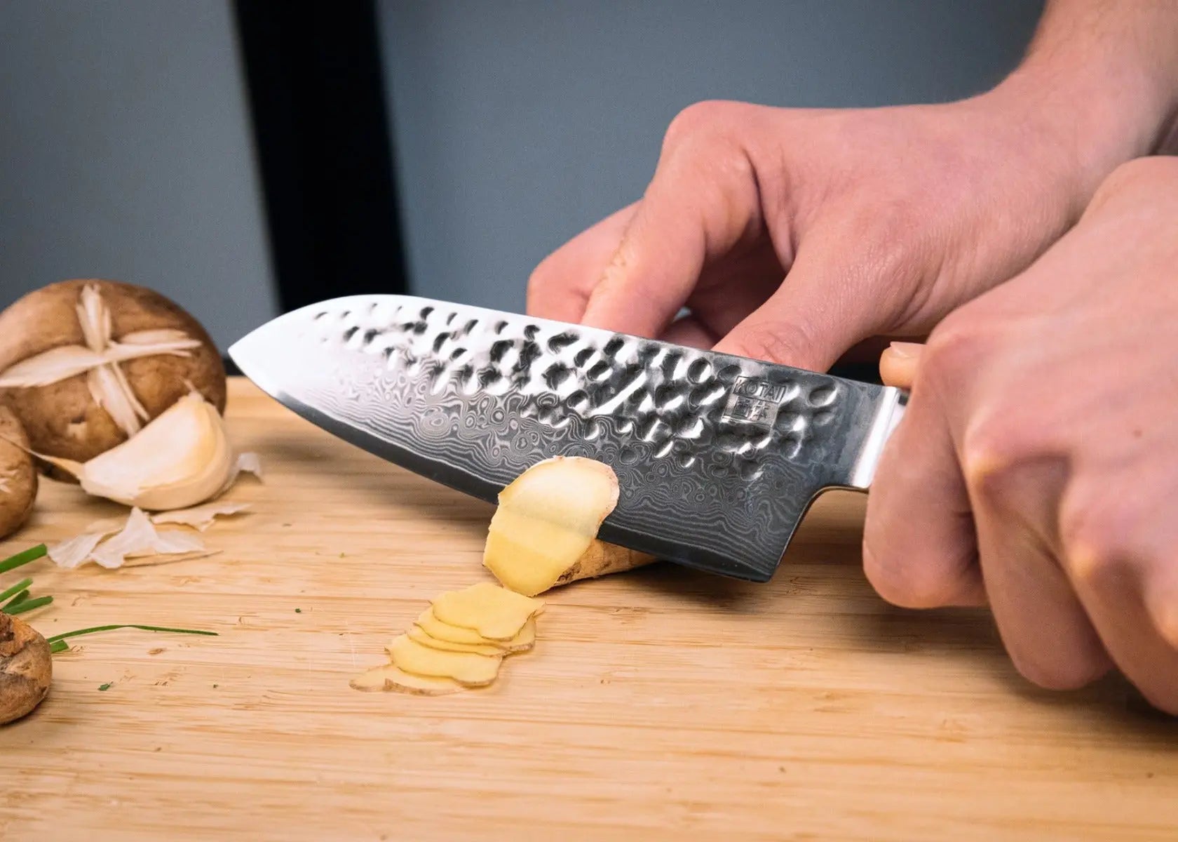 Santoku Messer Damas Pakka von KOTAI