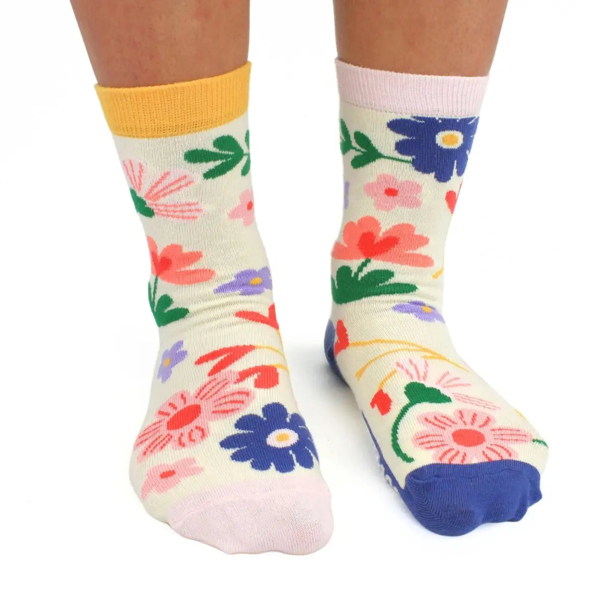Einzelne Socken im 6er Pack, JUST FOR YOU Bunte Blumen, Gr. 37-42, mit Geschenkbox von United Oddsocks