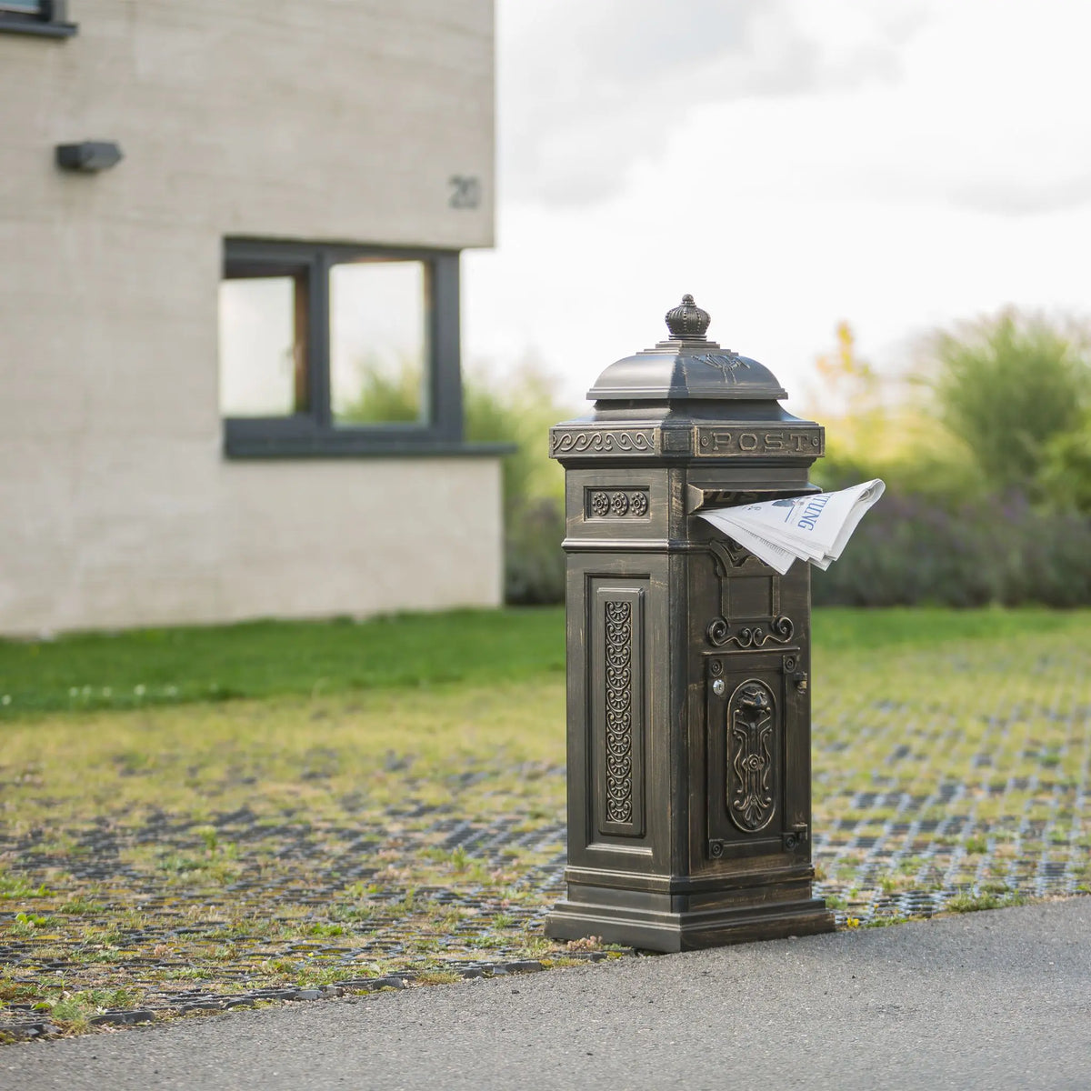 Standbriefkasten Antik Dunkelbraun-Gold von Relaxdays