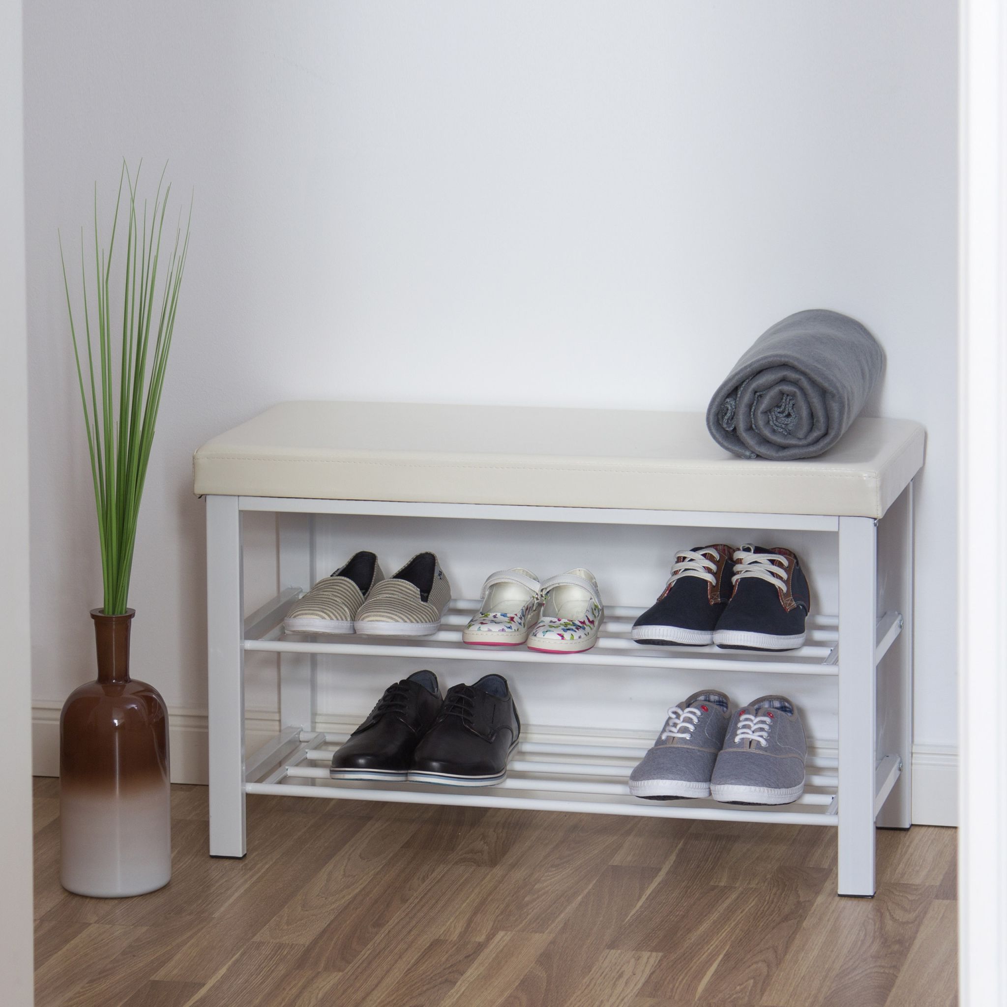 Schuhbank mit Polsterung Weiss von guteszeug.ch