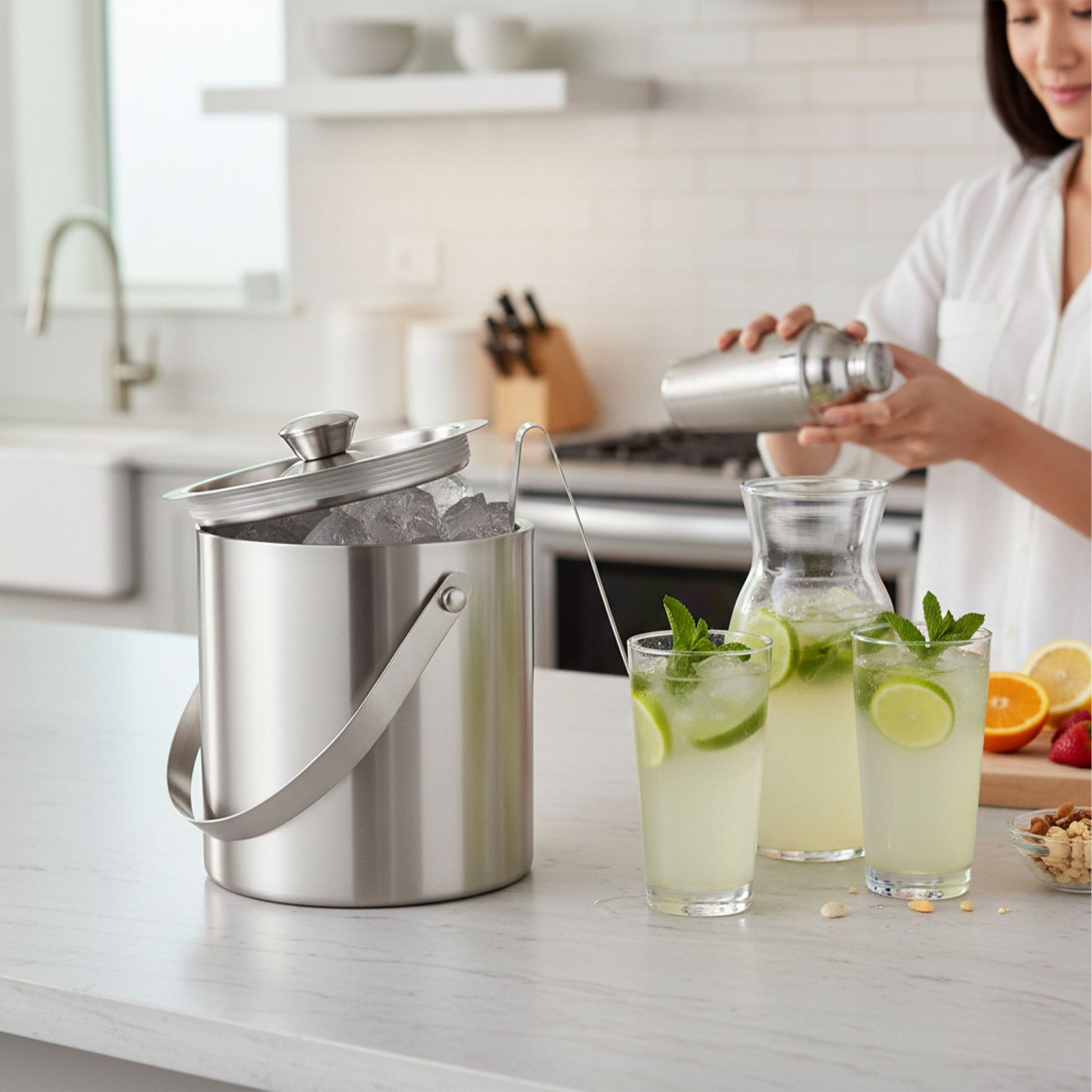 Eisbehälter mit Eiszange für 1,5L Silber von Relaxdays