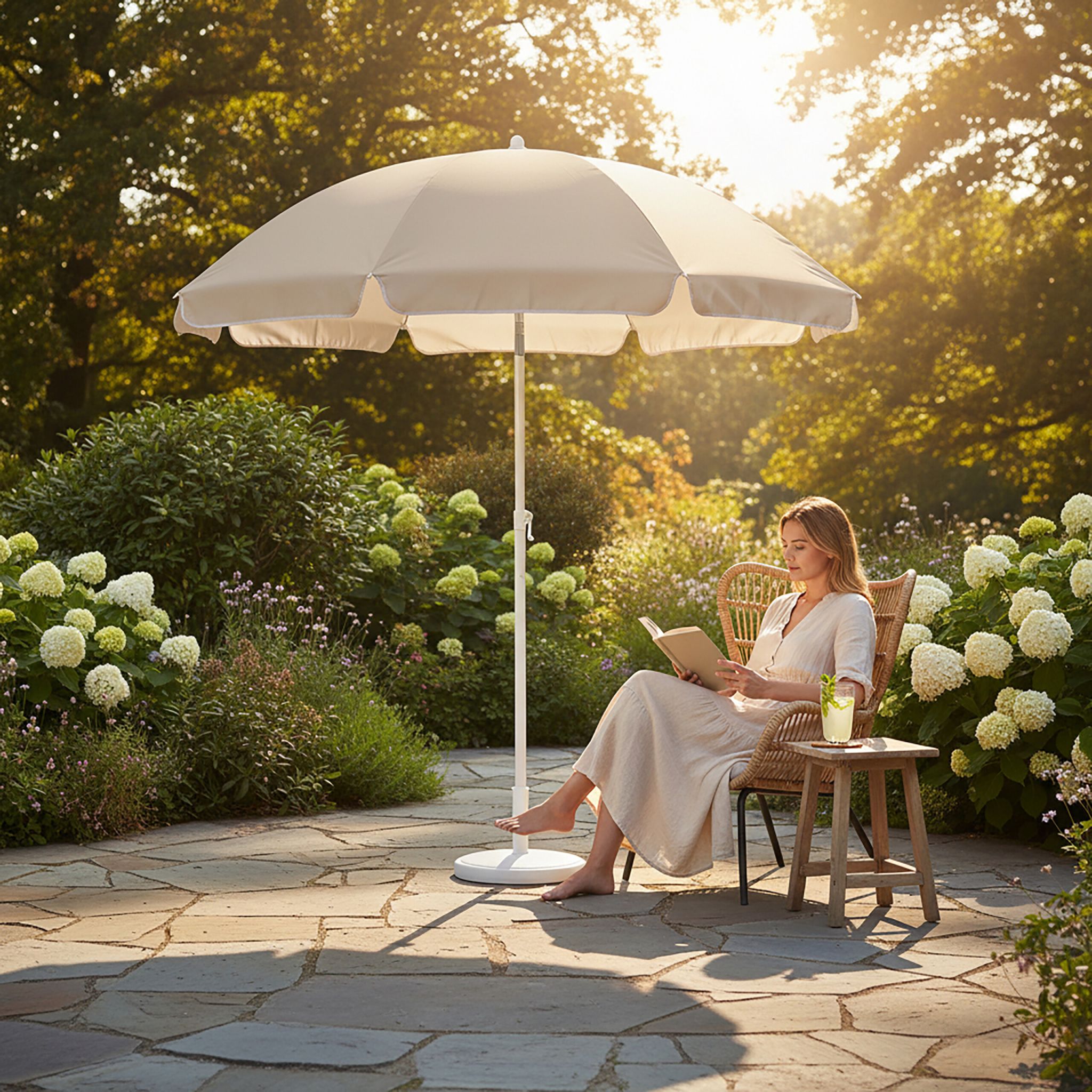 Sonnenschirm 180cm Beige-Weiss von Relaxdays