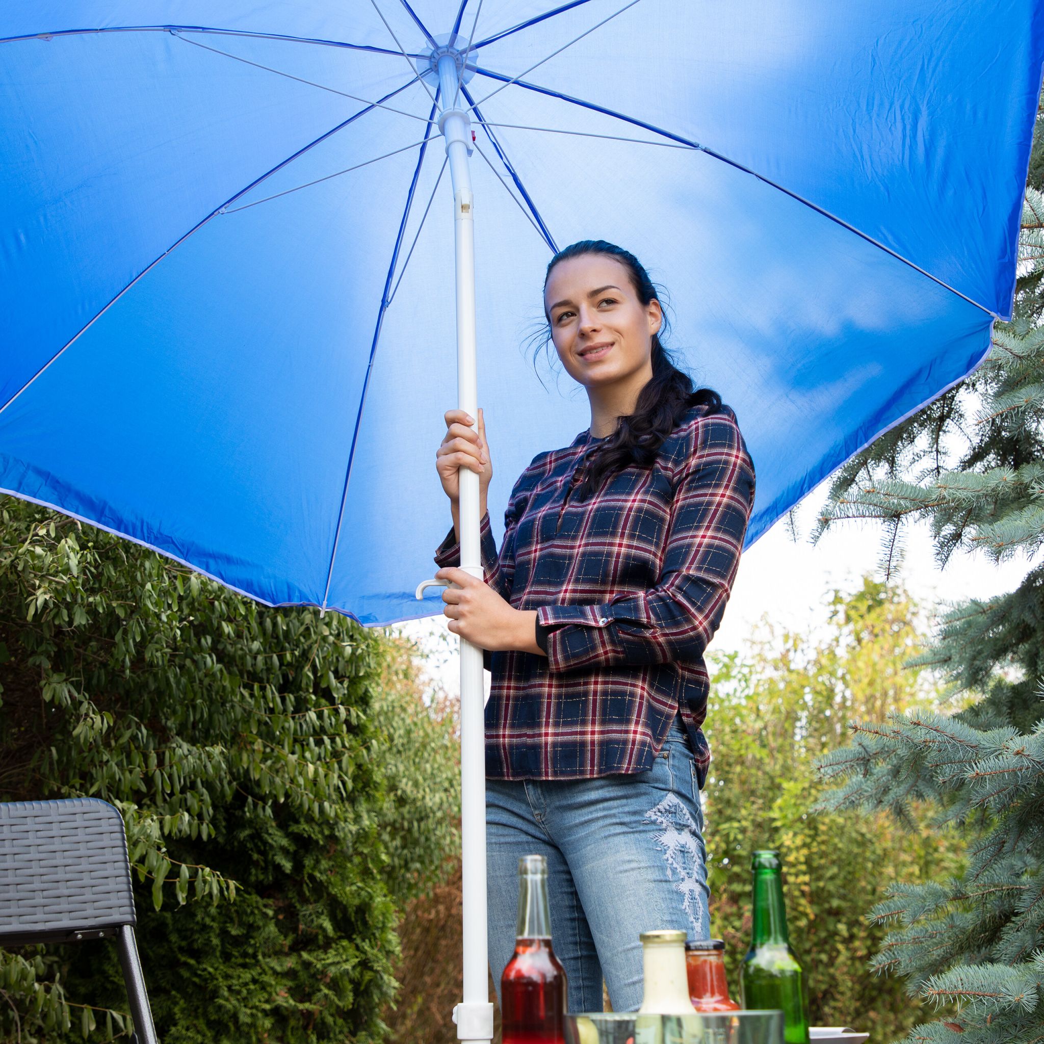 Sonnenschirm 180cm Weiss-Blau von Relaxdays