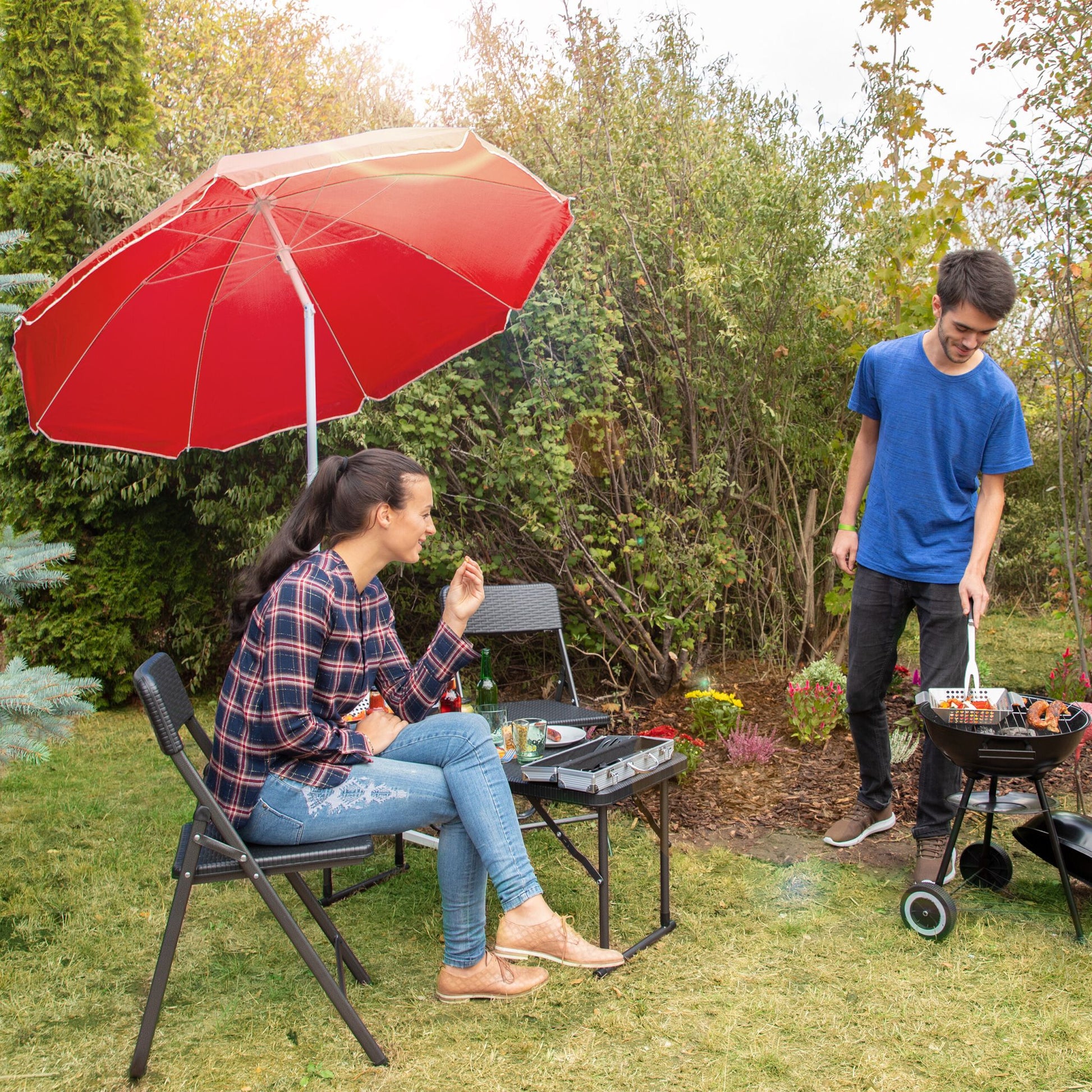 Sonnenschirm 180cm Weiss-Rot von Relaxdays