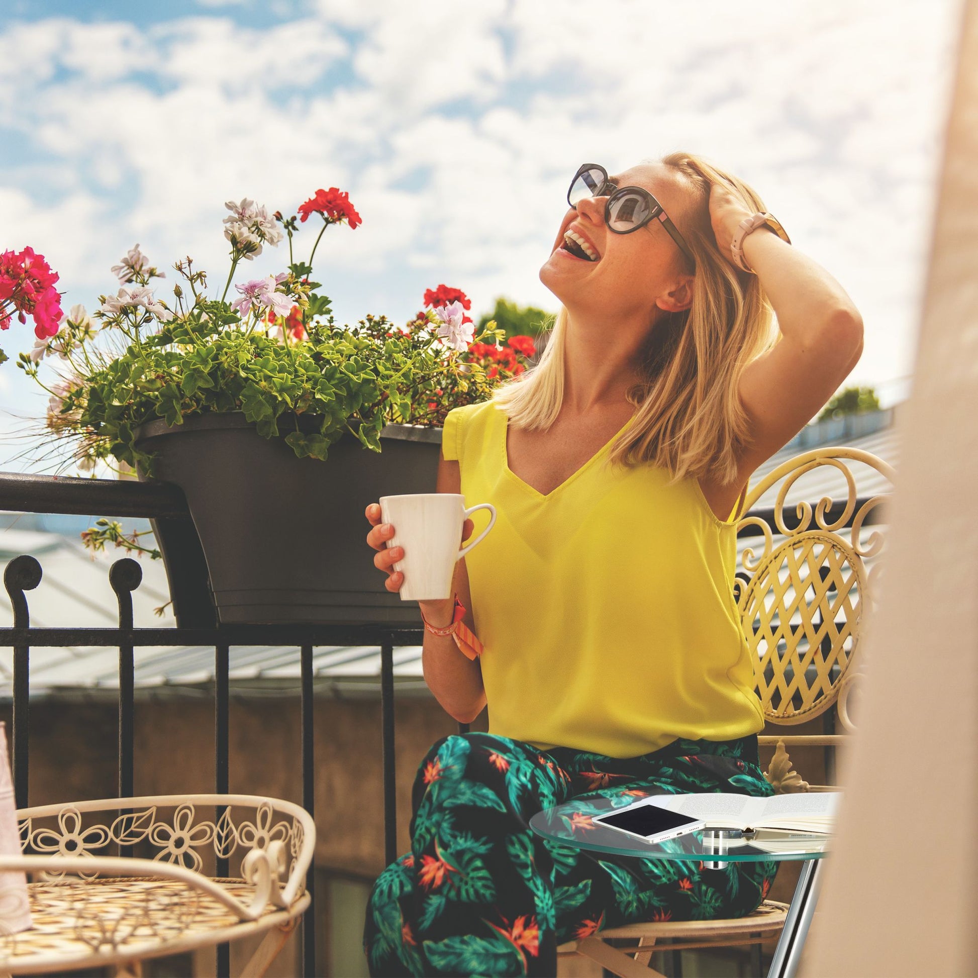 Kaffeetisch Glas und Metall Silber-Transparent von Relaxdays