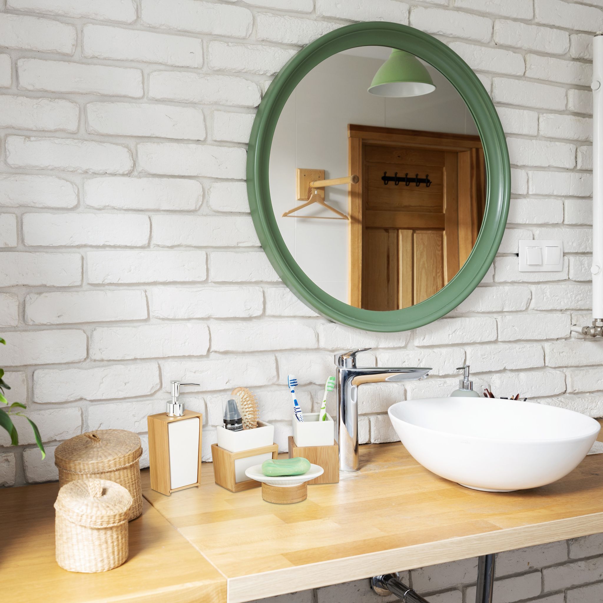 Badezimmer-Set Bambus und Keramik Weiss-Hellbraun-Silber von Relaxdays