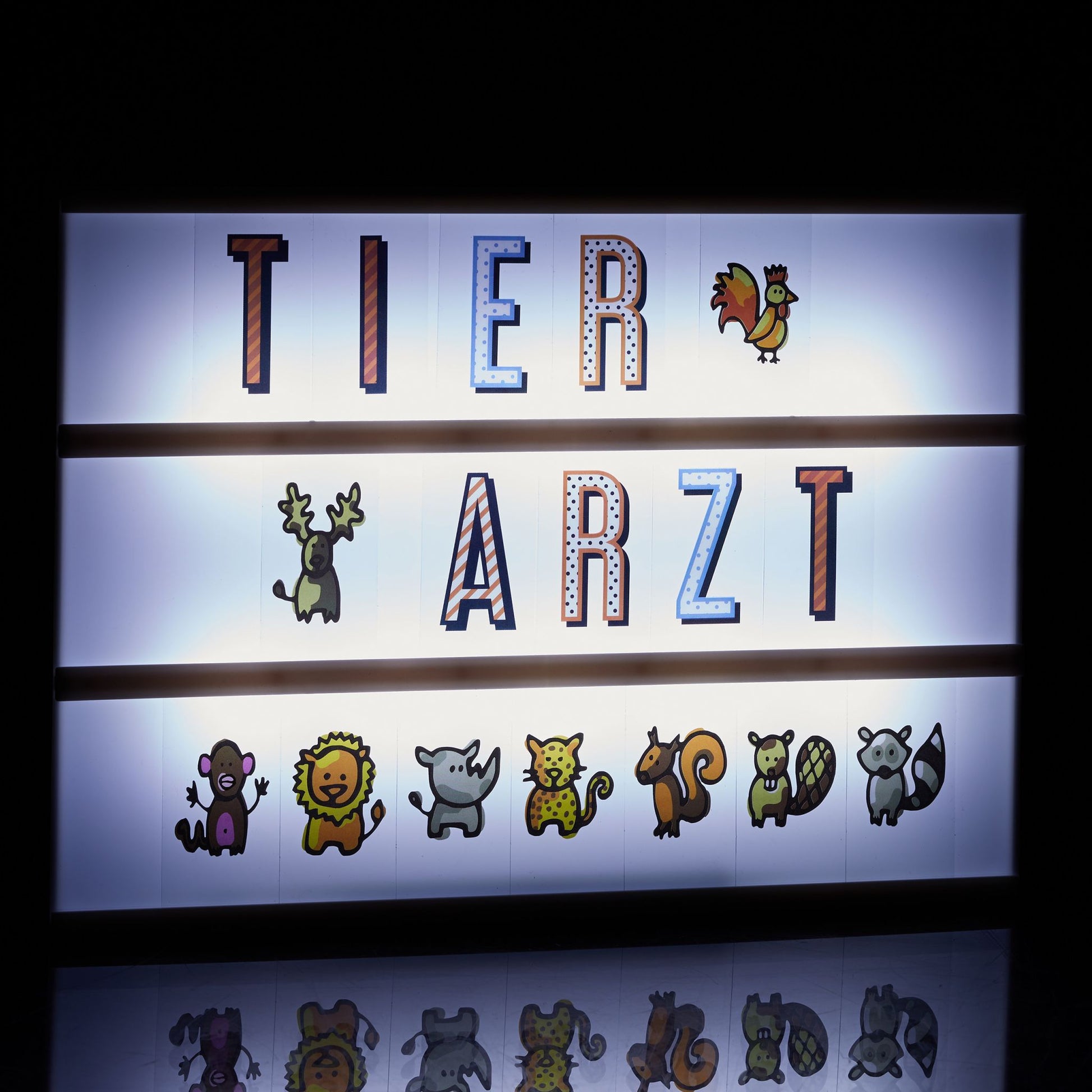 Lightbox Ergänzungsset mit 240 Zeichen Gelb-Rot-Schwarz von Relaxdays