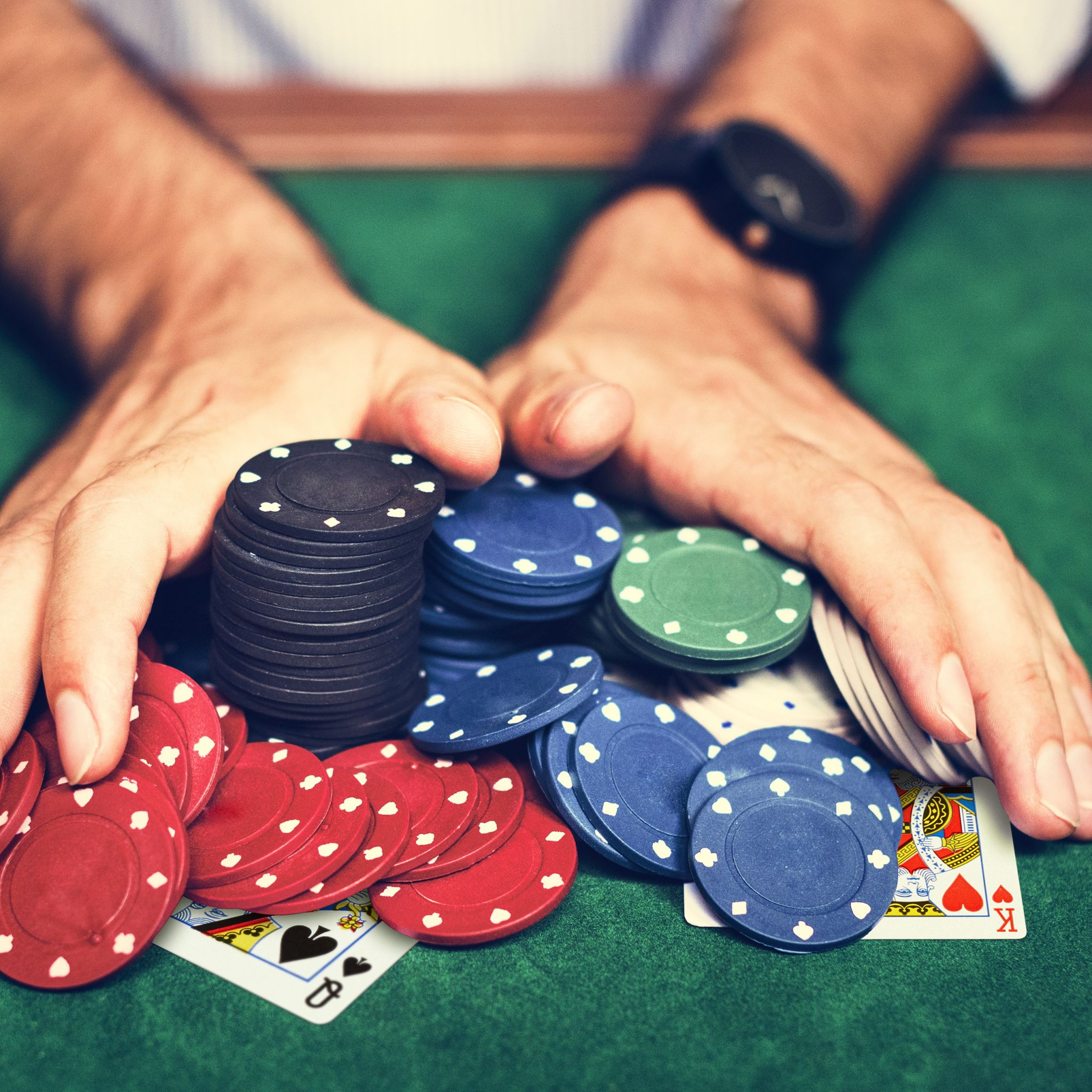 Pokerset gross Weiss-Grün-Schwarz von Relaxdays
