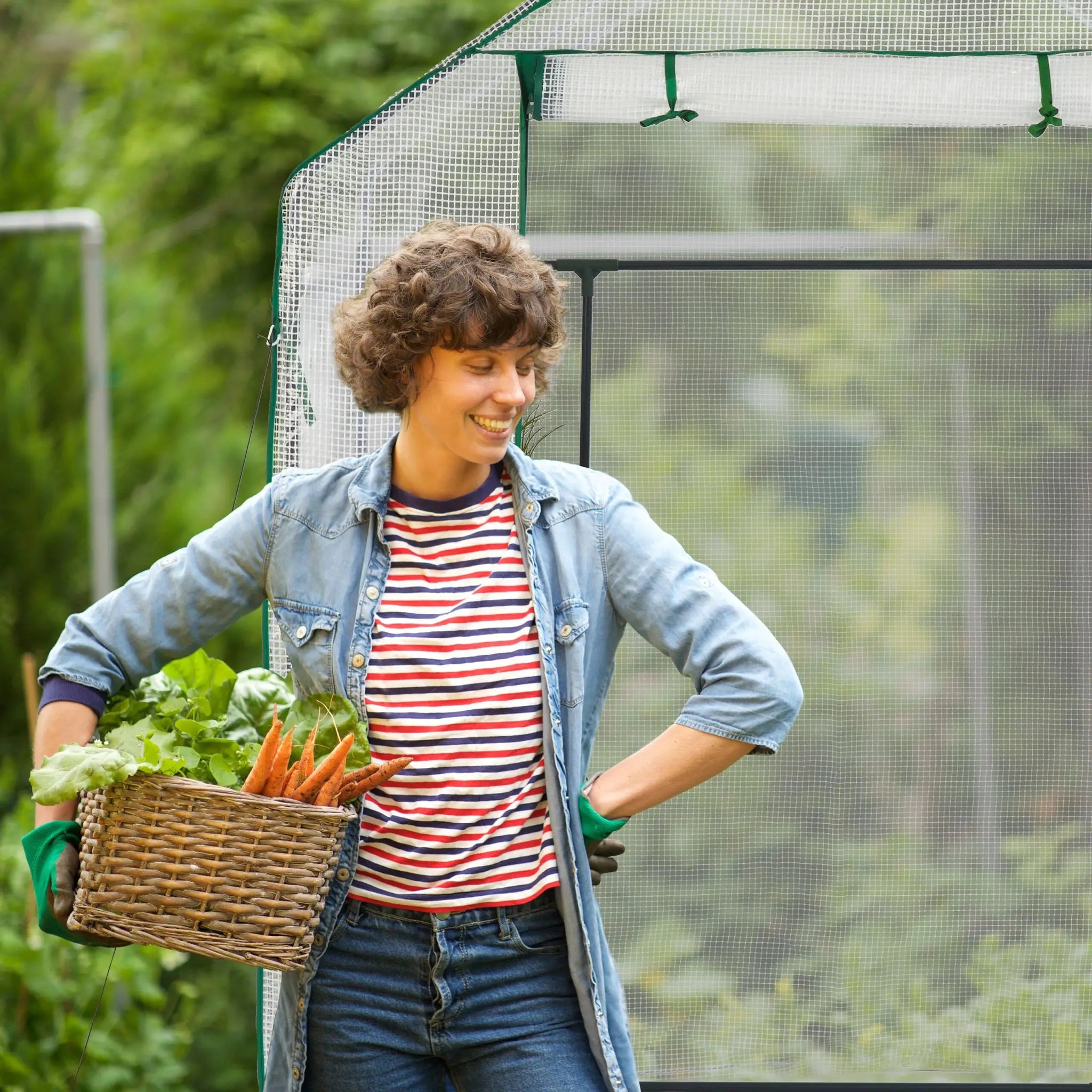 Begehbares Gewächshaus mit 4 Fenstern Dunkelgrün-Transparent von Relaxdays