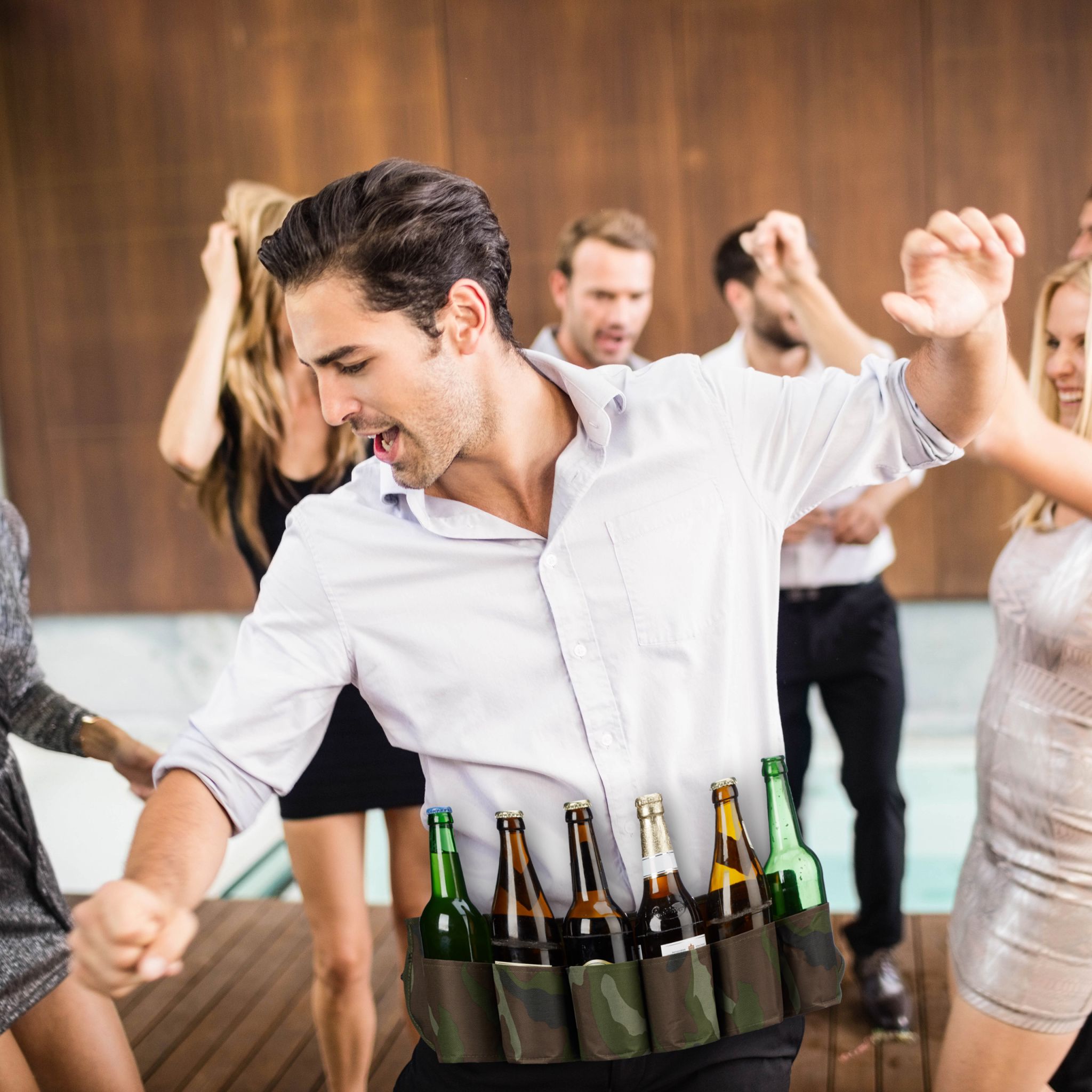 Biergürtel für 6 Dosen & Flaschen Dunkelbraun-Schwarz von Relaxdays