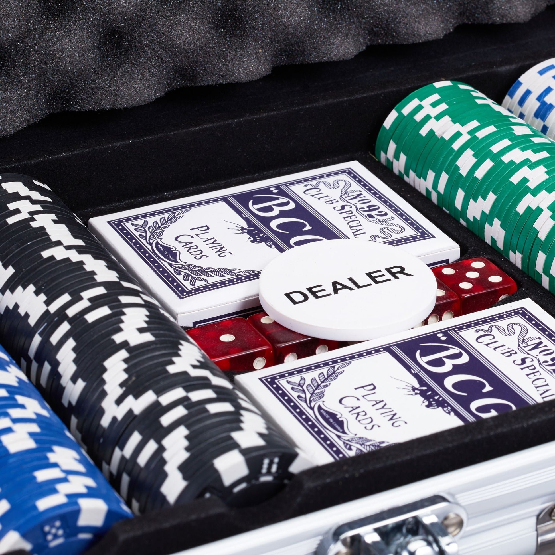 Pokerkoffer mit 300 Laserchips Blau-Rot-Silber von Relaxdays
