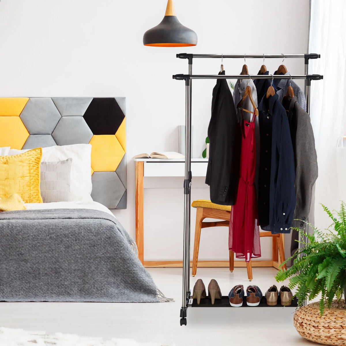 Rollgarderobe mit 2 Kleiderstangen Schwarz-Silber von Relaxdays