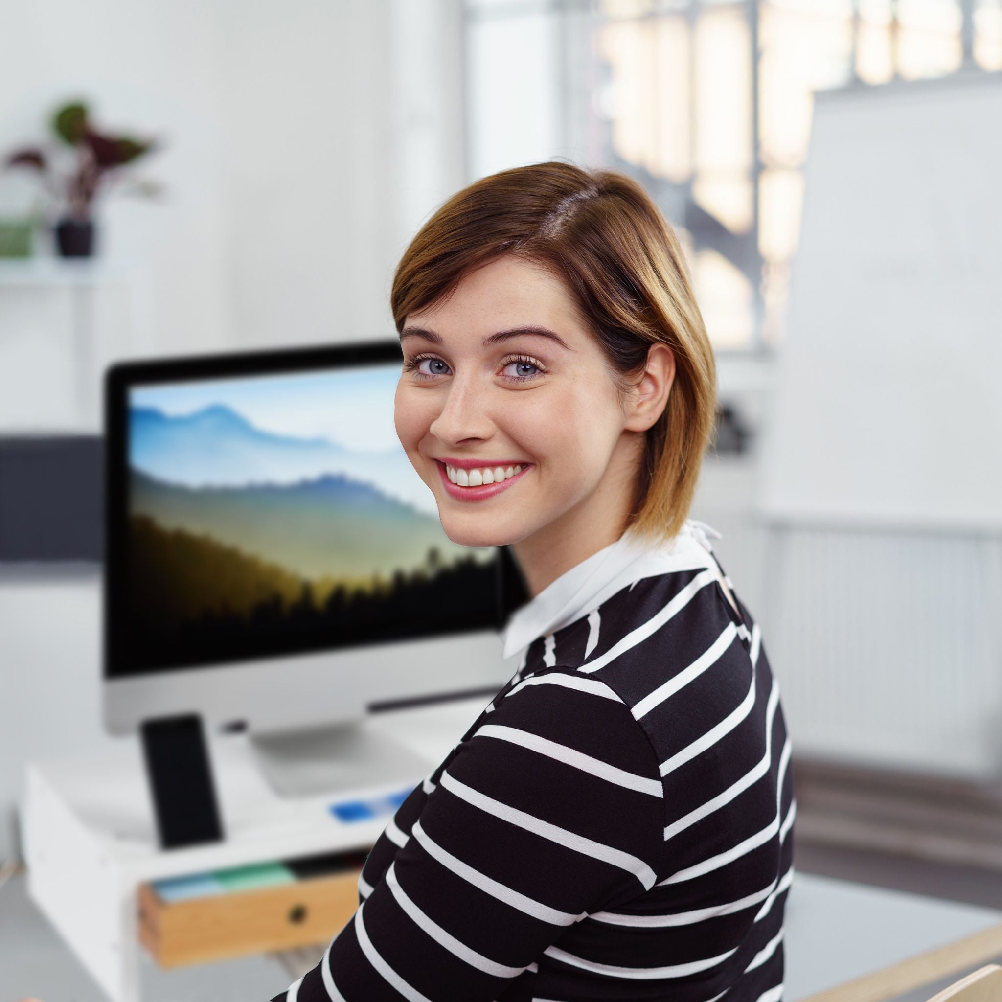 Monitorständer Bambus 2 Schubladen weiss Weiss-Hellbraun von Relaxdays
