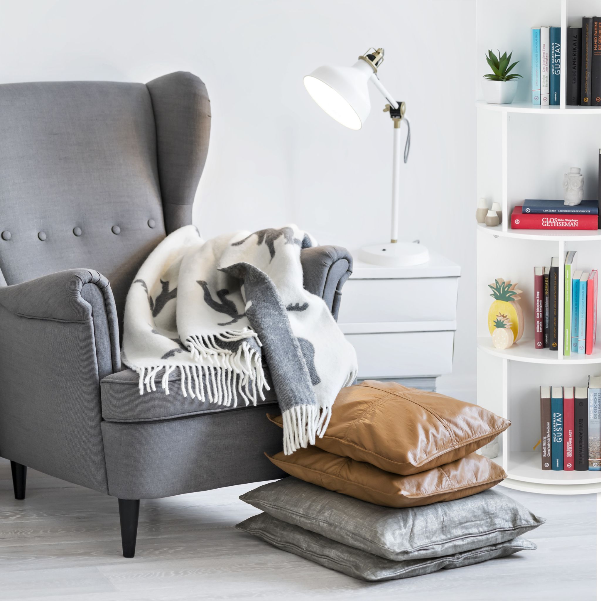 Drehbares Bücherregal mit 12 Fächern Weiss