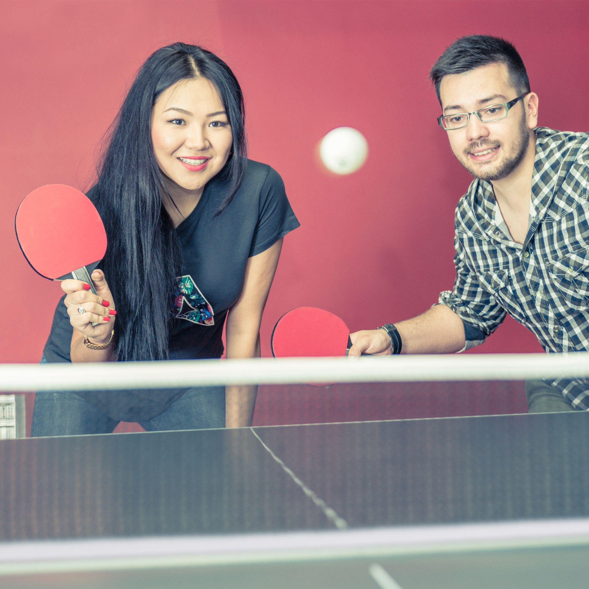Tischtennisnetz ziehbar Weiss-Rot-Schwarz von Relaxdays