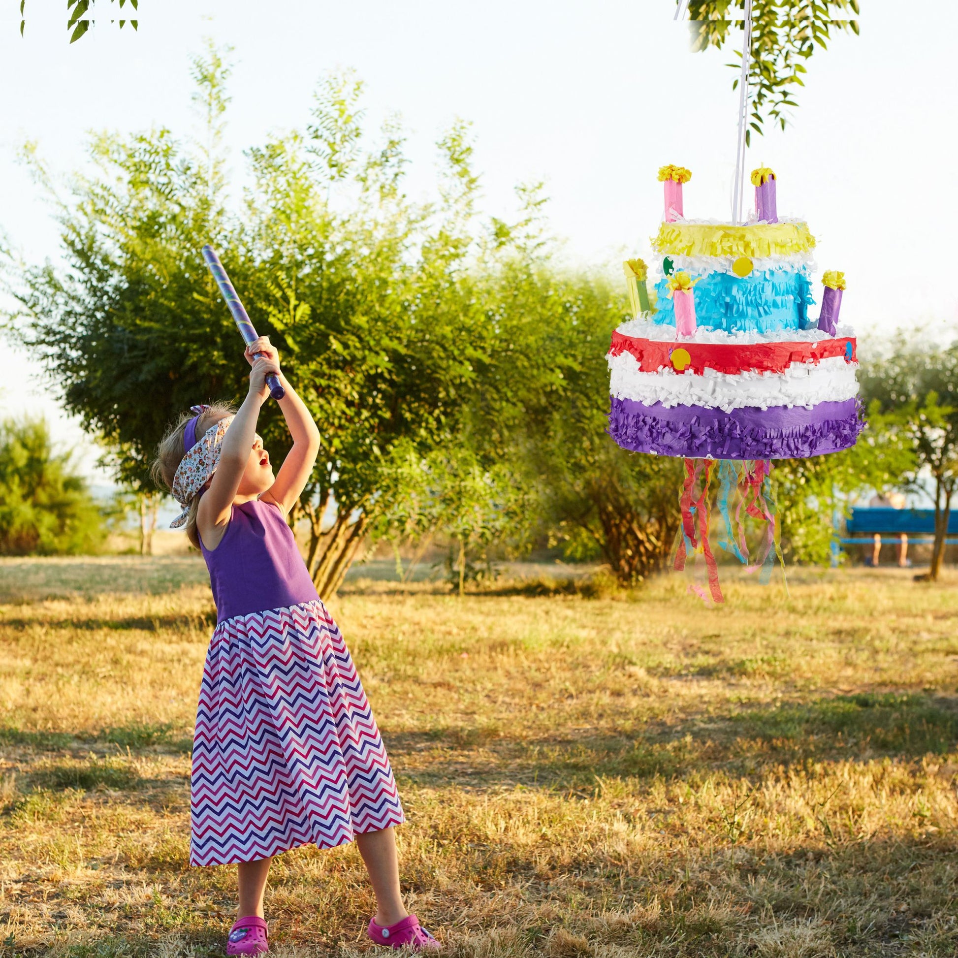 Pinata Geburtstag Torte Weiss-Gelb-Lila von Relaxdays