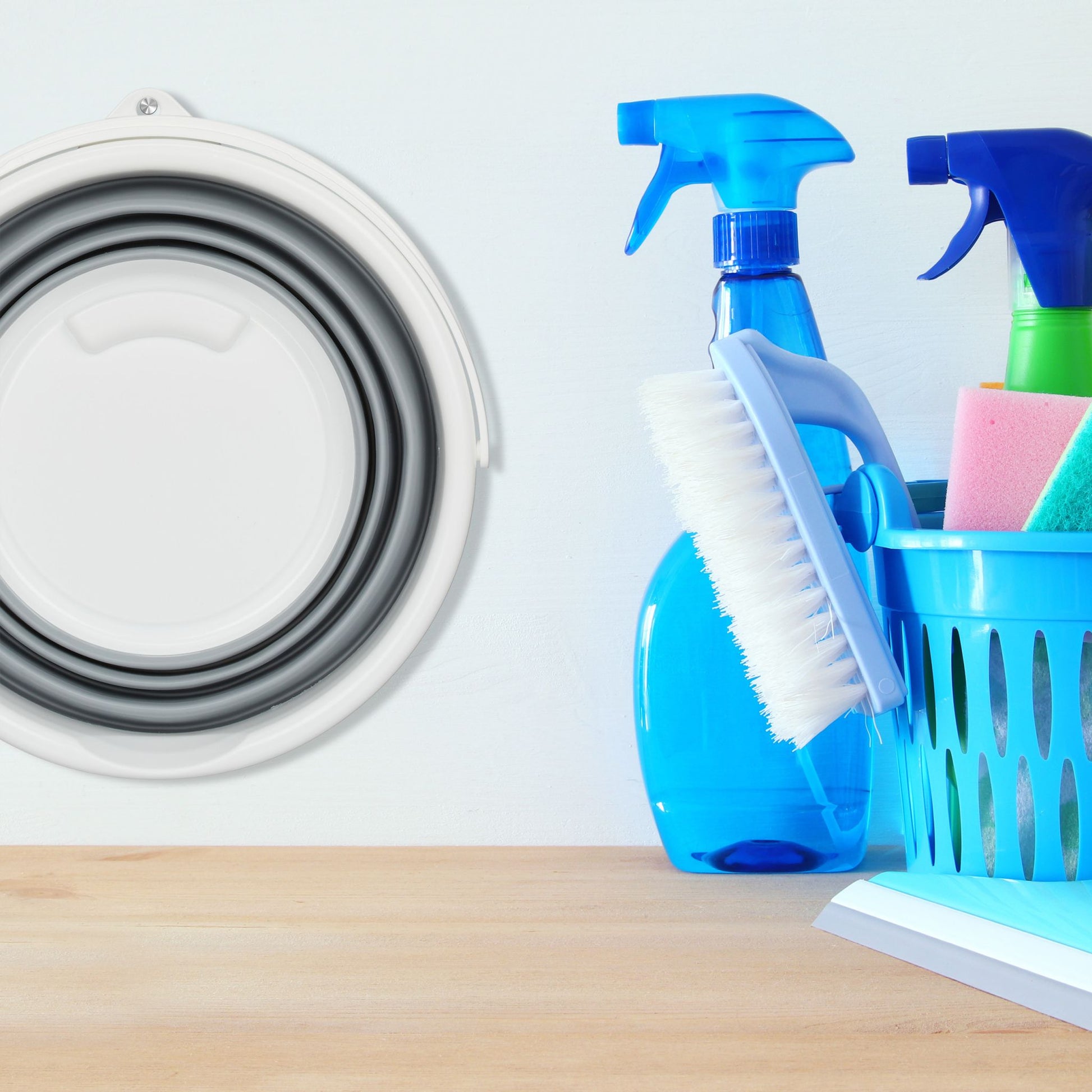 Faltbarer Eimer 10 Liter Weiss-Rot von Relaxdays