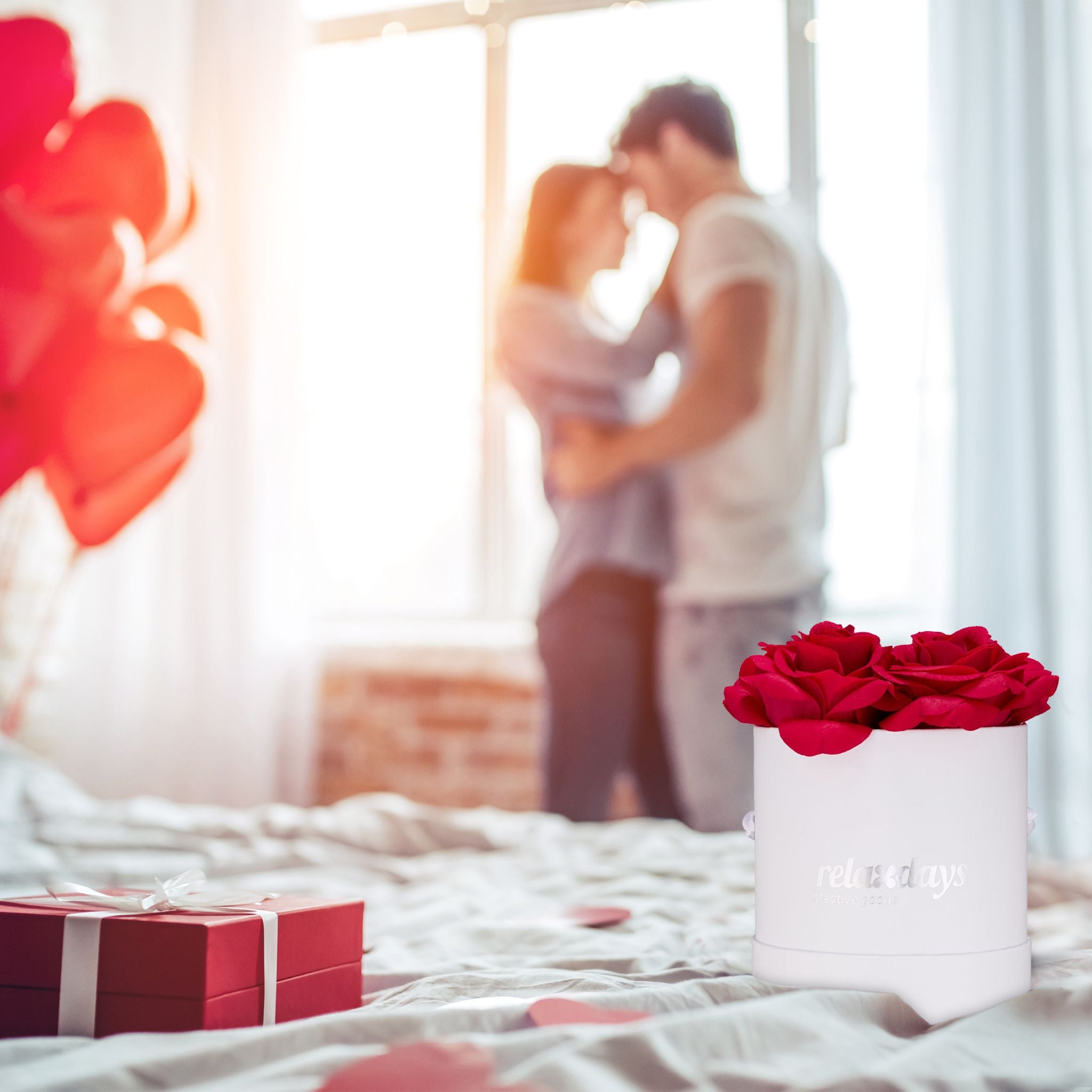 Rosenbox rund 4 Rosen Weiss-Rot von Relaxdays