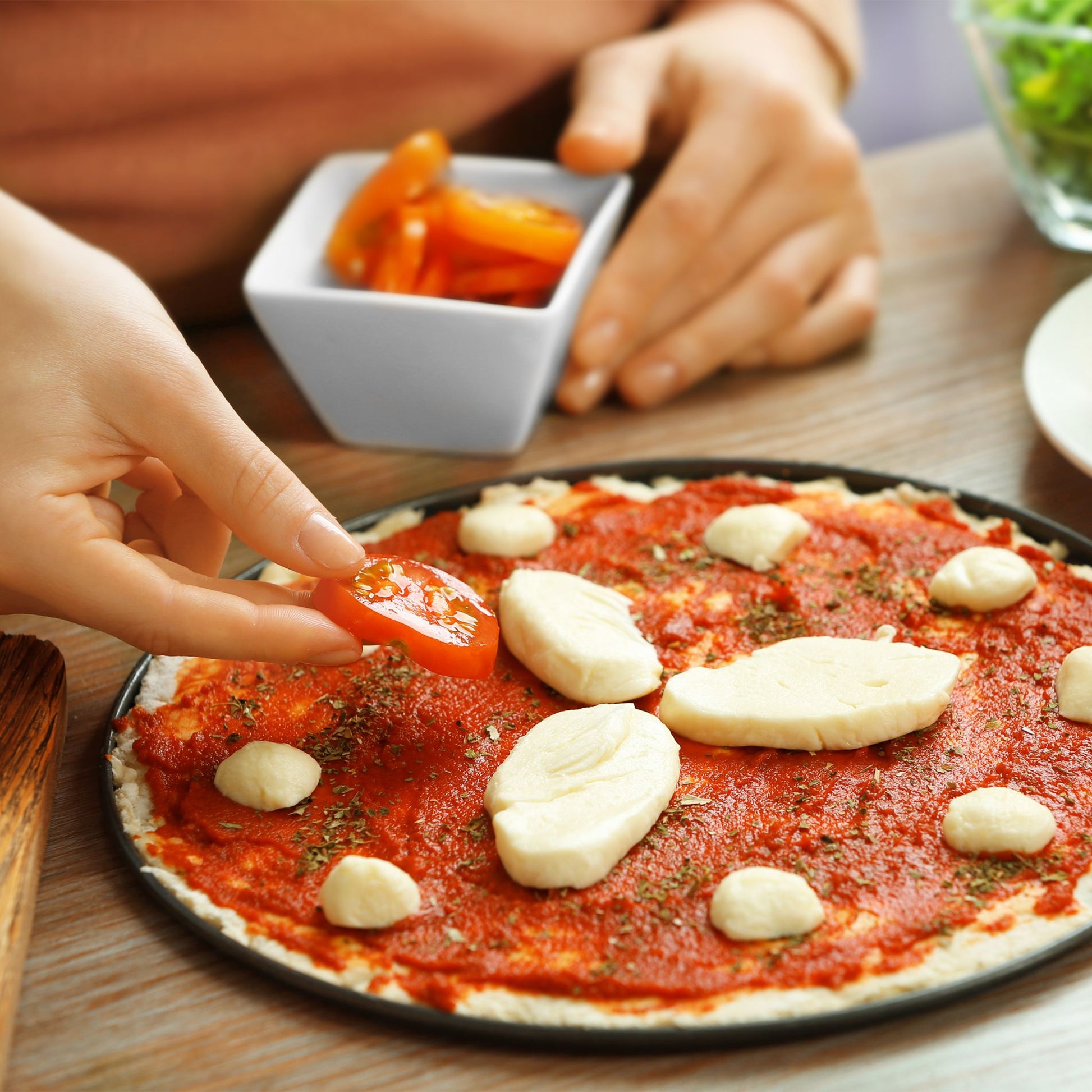 Pizzablech rund 2er-Set Anthrazit von Relaxdays