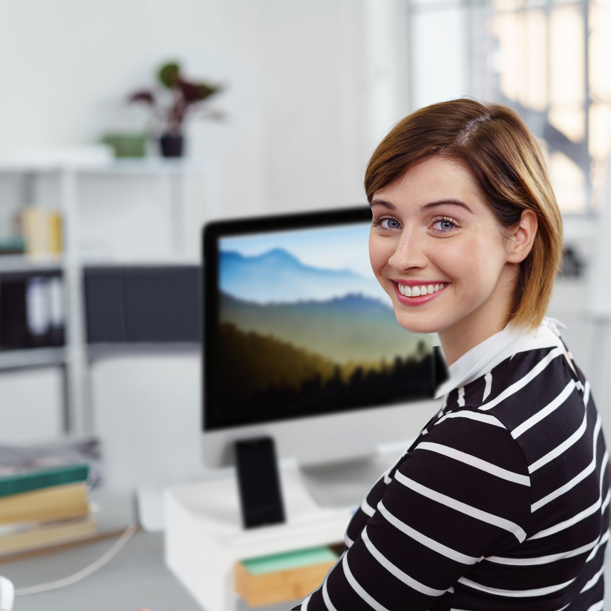 Monitorständer Weiss mit Schubladen Weiss-Hellbraun von Relaxdays