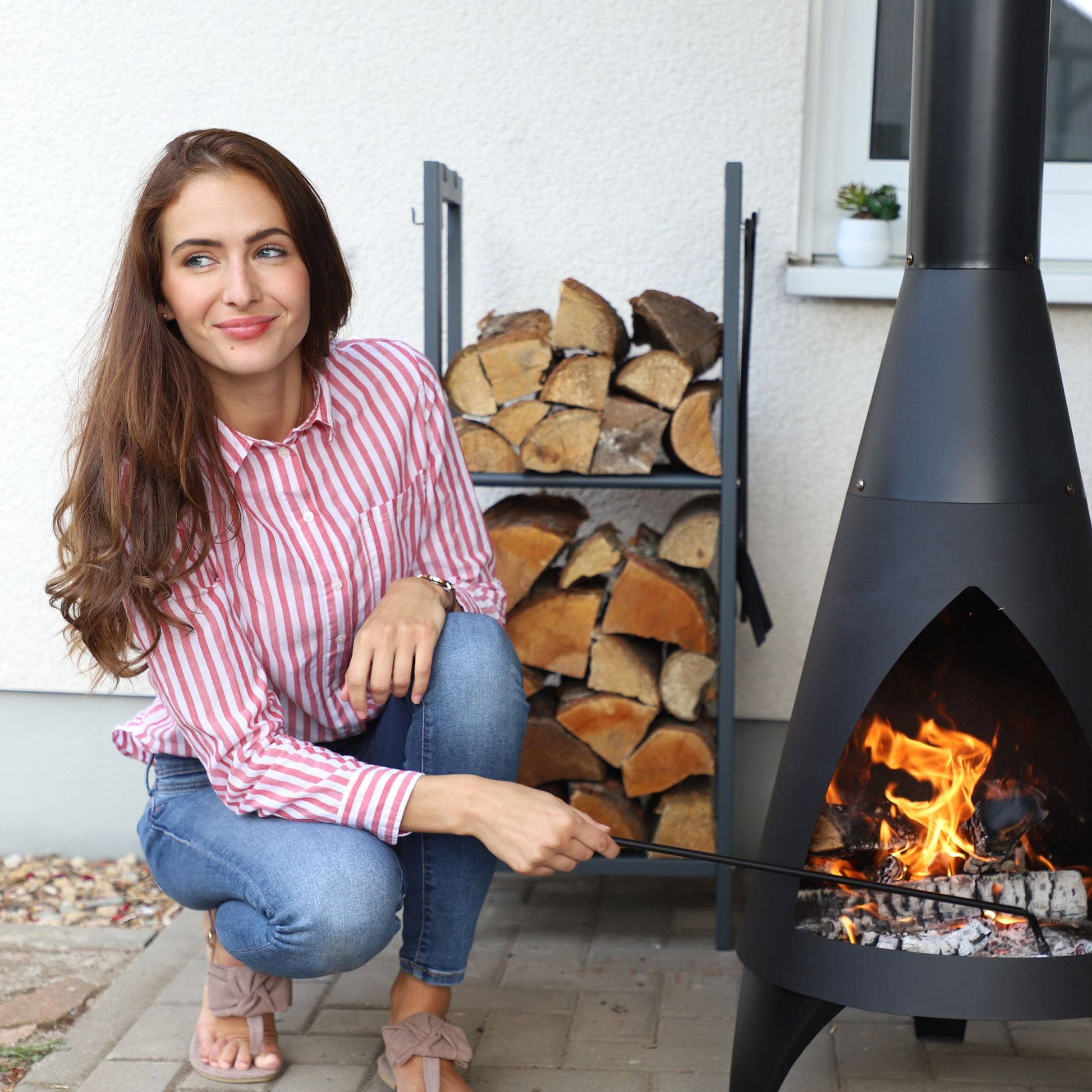 Kaminholzregal mit 2 Ablagen Anthrazit von Relaxdays