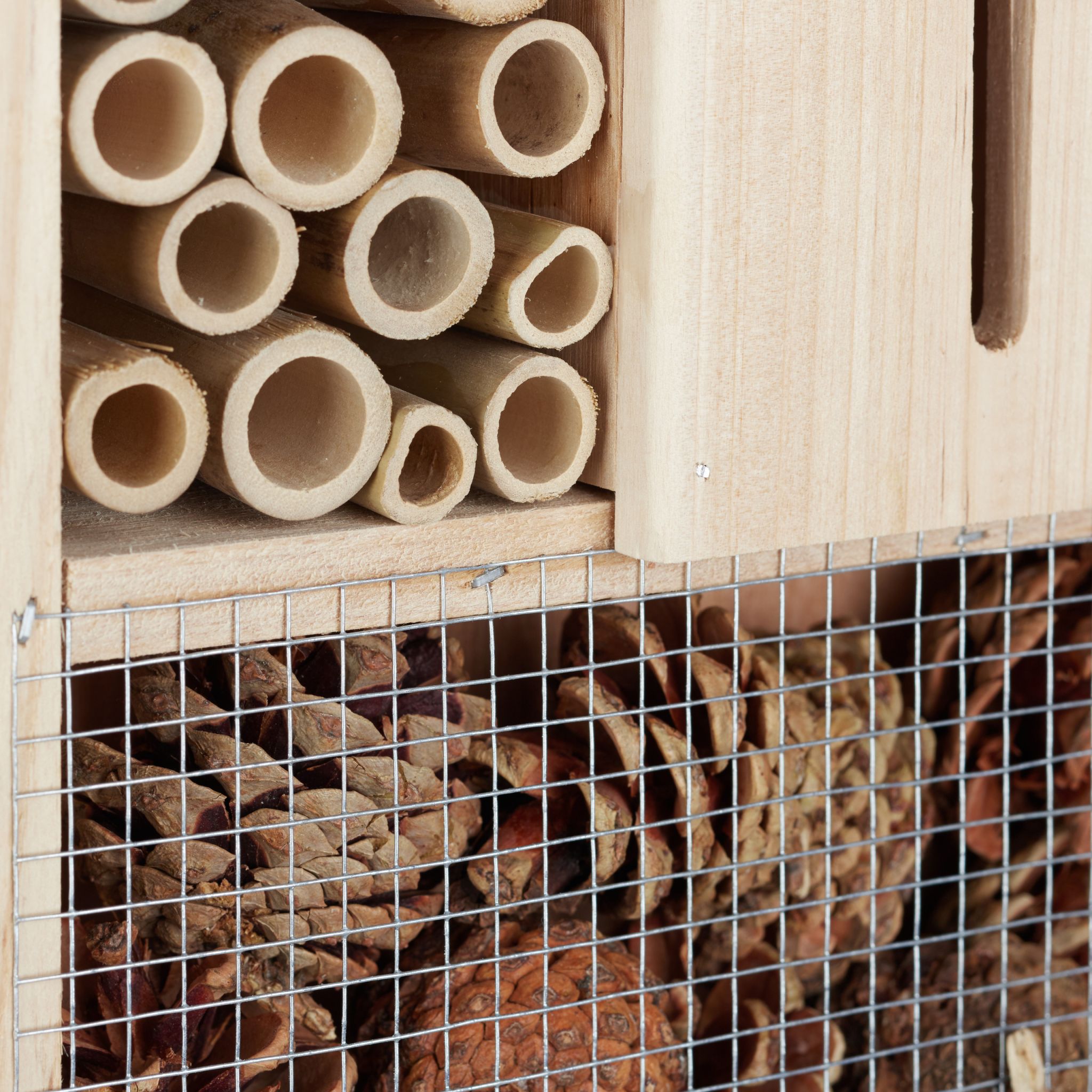Insektenhotel Haus auf Ständer Hellbraun von Relaxdays