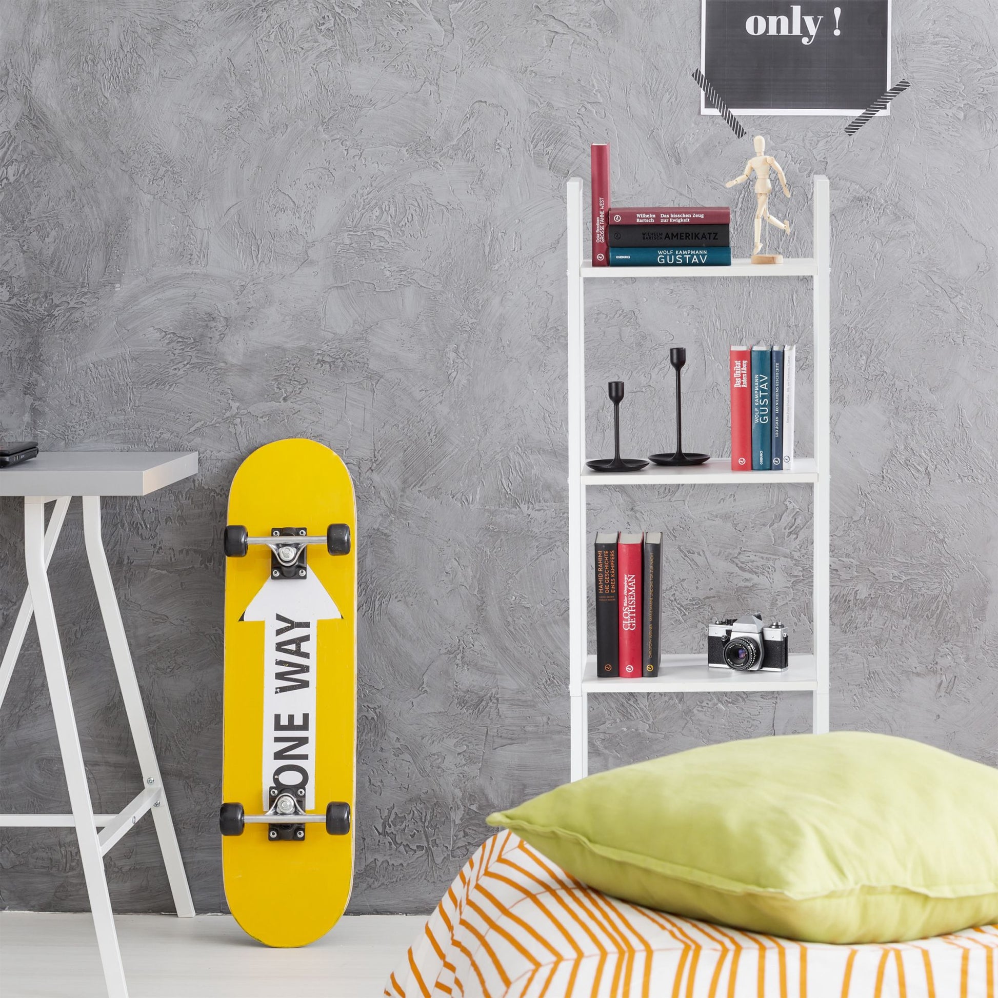 Standregal mit 4 Ablagen Weiss von Relaxdays