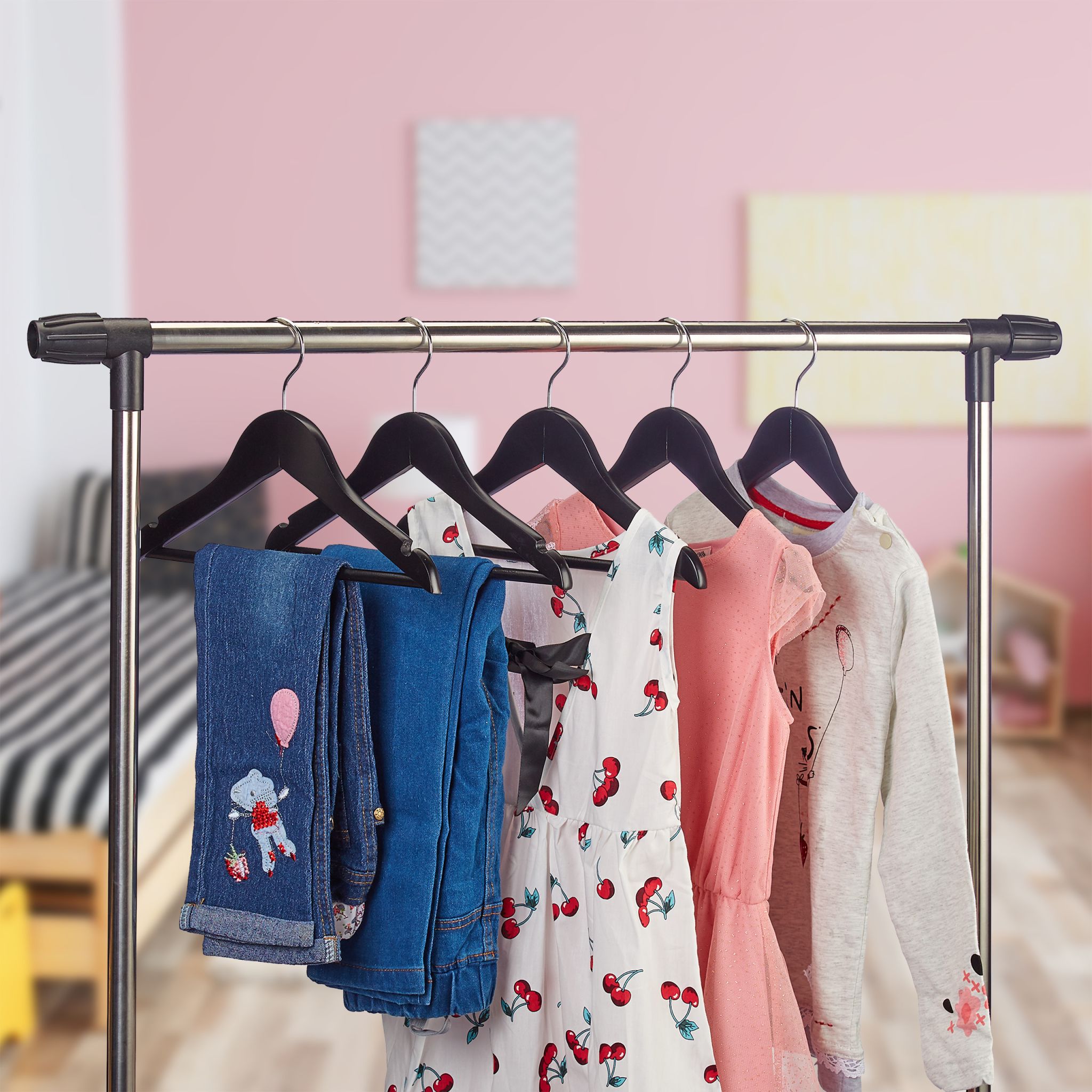Kinderkleiderbügel Holz schwarz Schwarz-Silber von Relaxdays