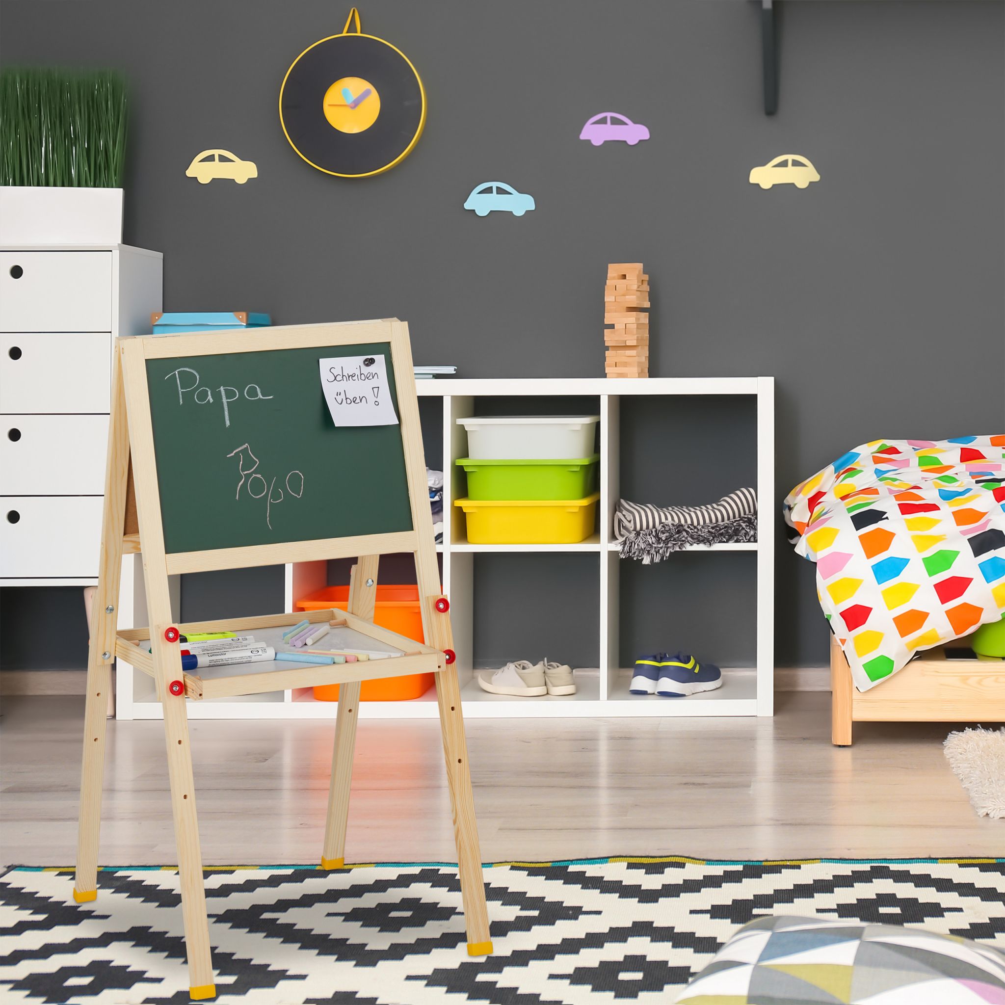 Standtafel Kinder mit Whiteboard Weiss-Dunkelgrün-Hellbraun von guteszeug.ch