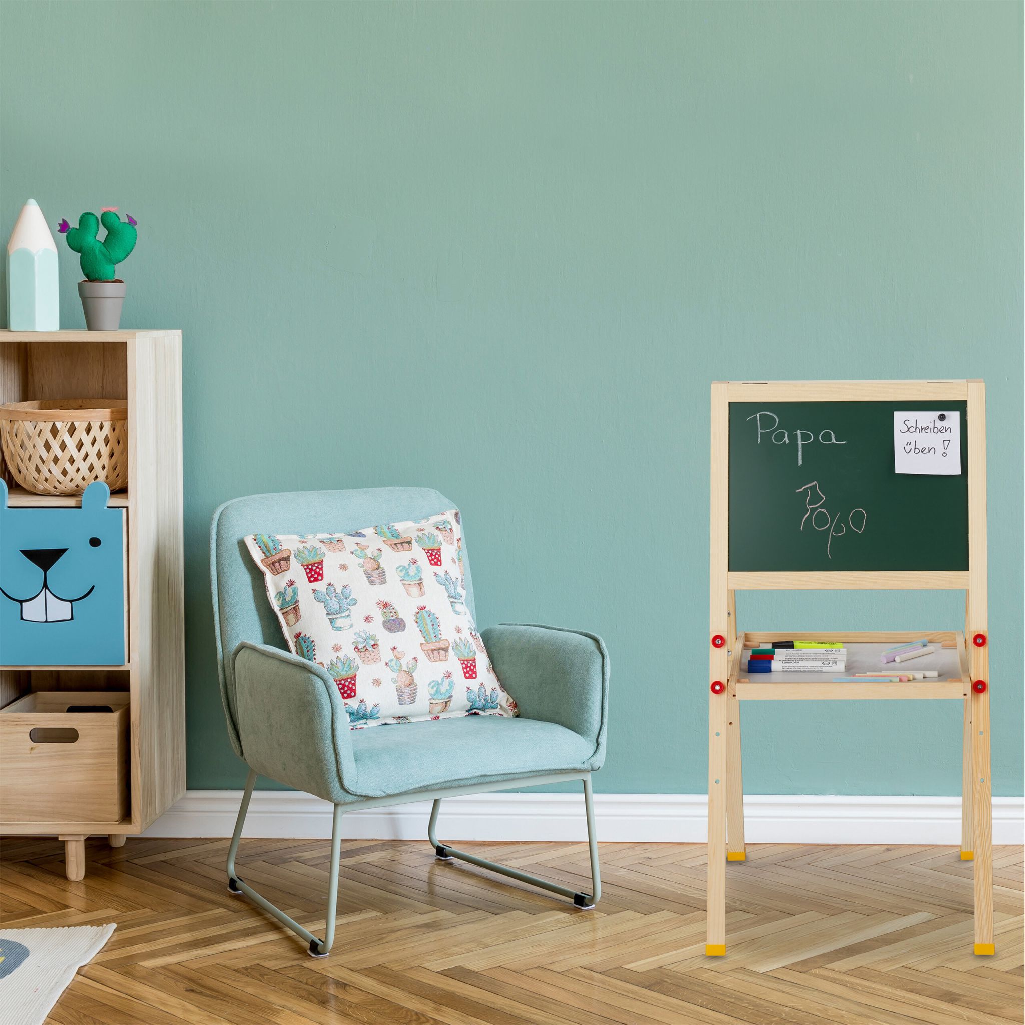 Standtafel Kinder mit Whiteboard Weiss-Dunkelgrün-Hellbraun von guteszeug.ch