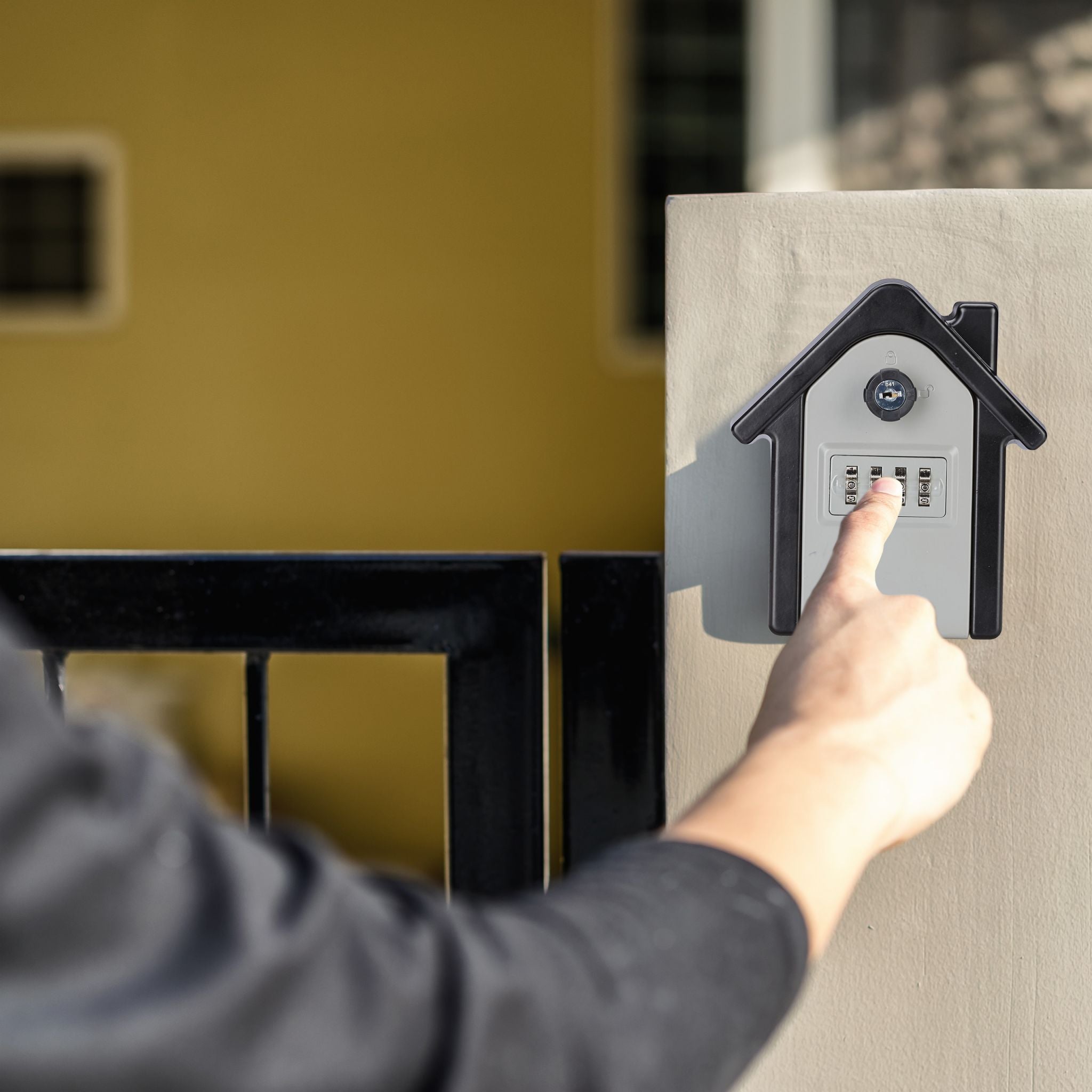 Schlüsseltresor in Hausform mit Code Schwarz-Grau von Relaxdays