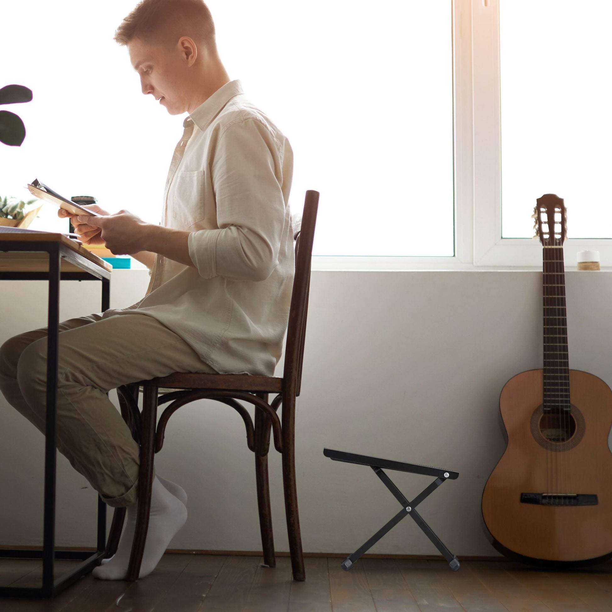 Fussbank Gitarre Schwarz von Relaxdays