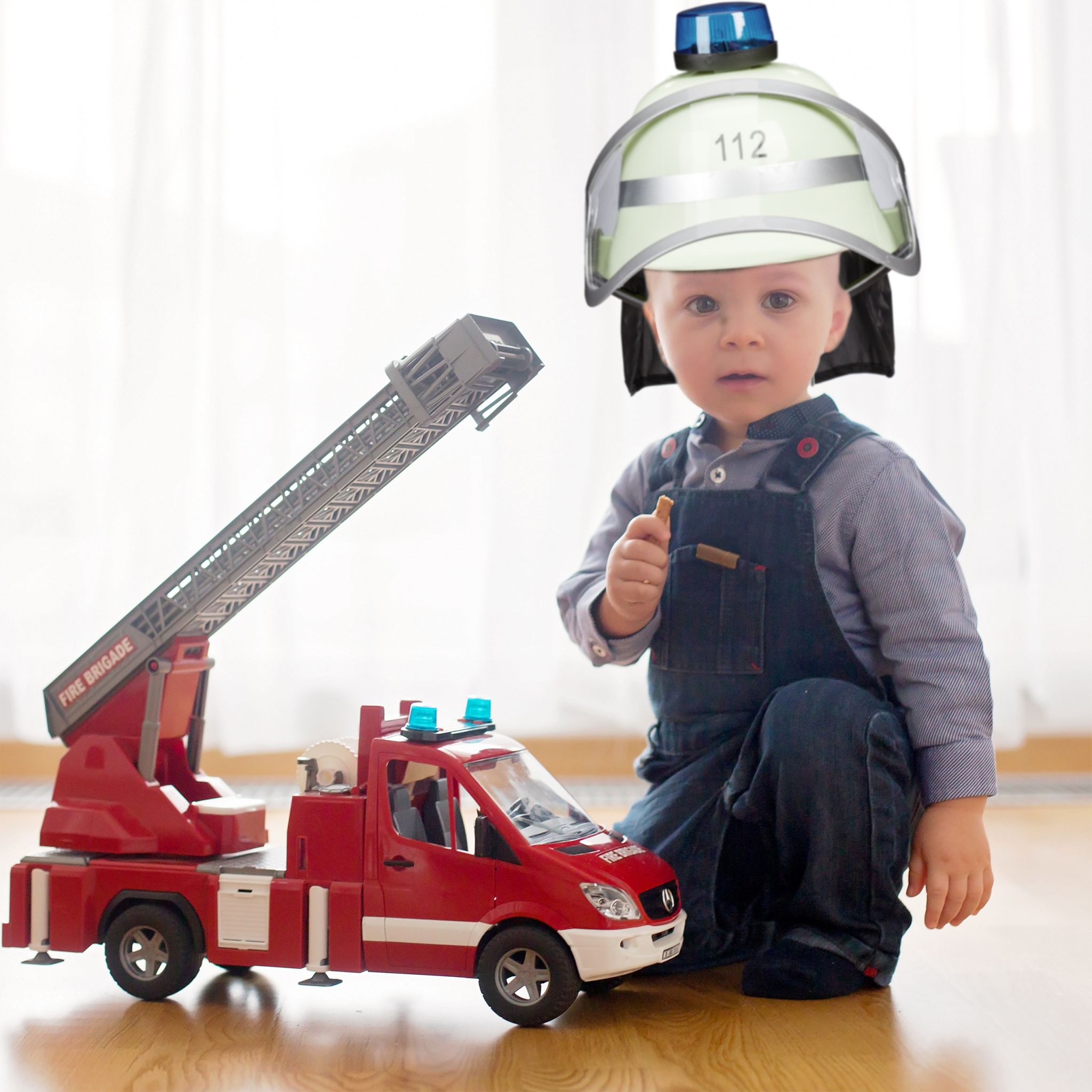 Feuerwehrhelm Kinder mit Blaulicht Blau-Gelb-Schwarz von Relaxdays