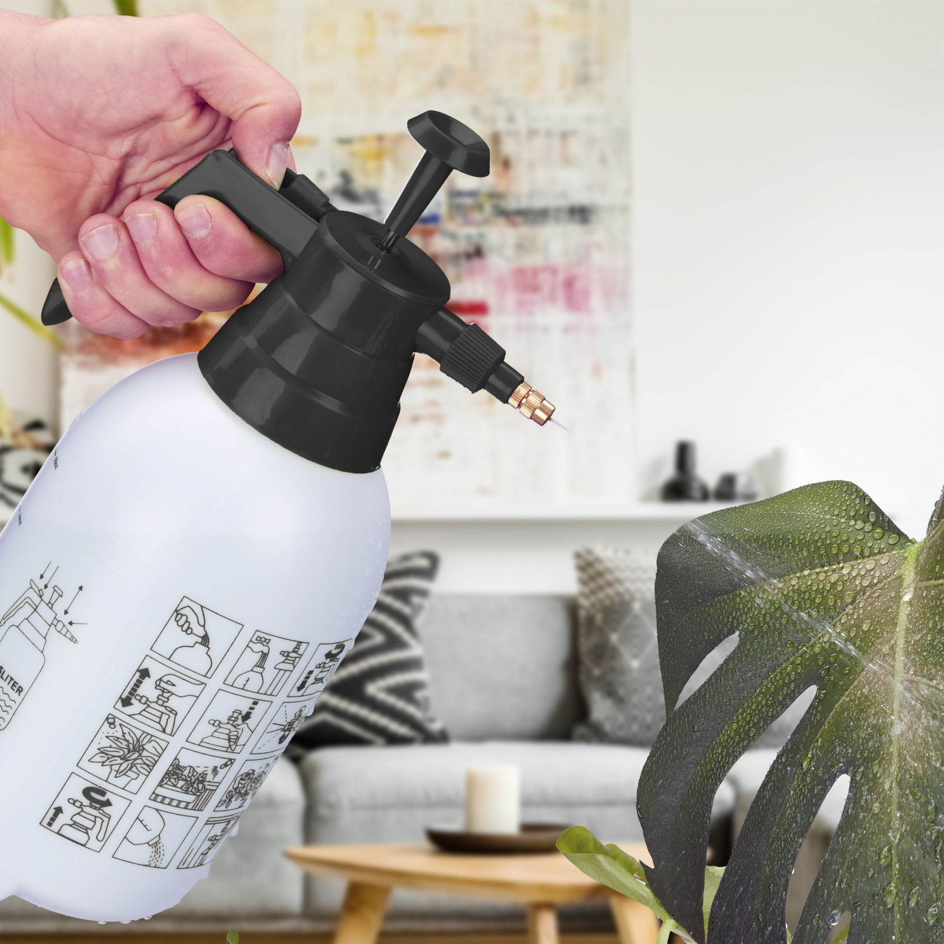 Pumpsprühflasche 1,5 Liter Weiss-Schwarz von Relaxdays