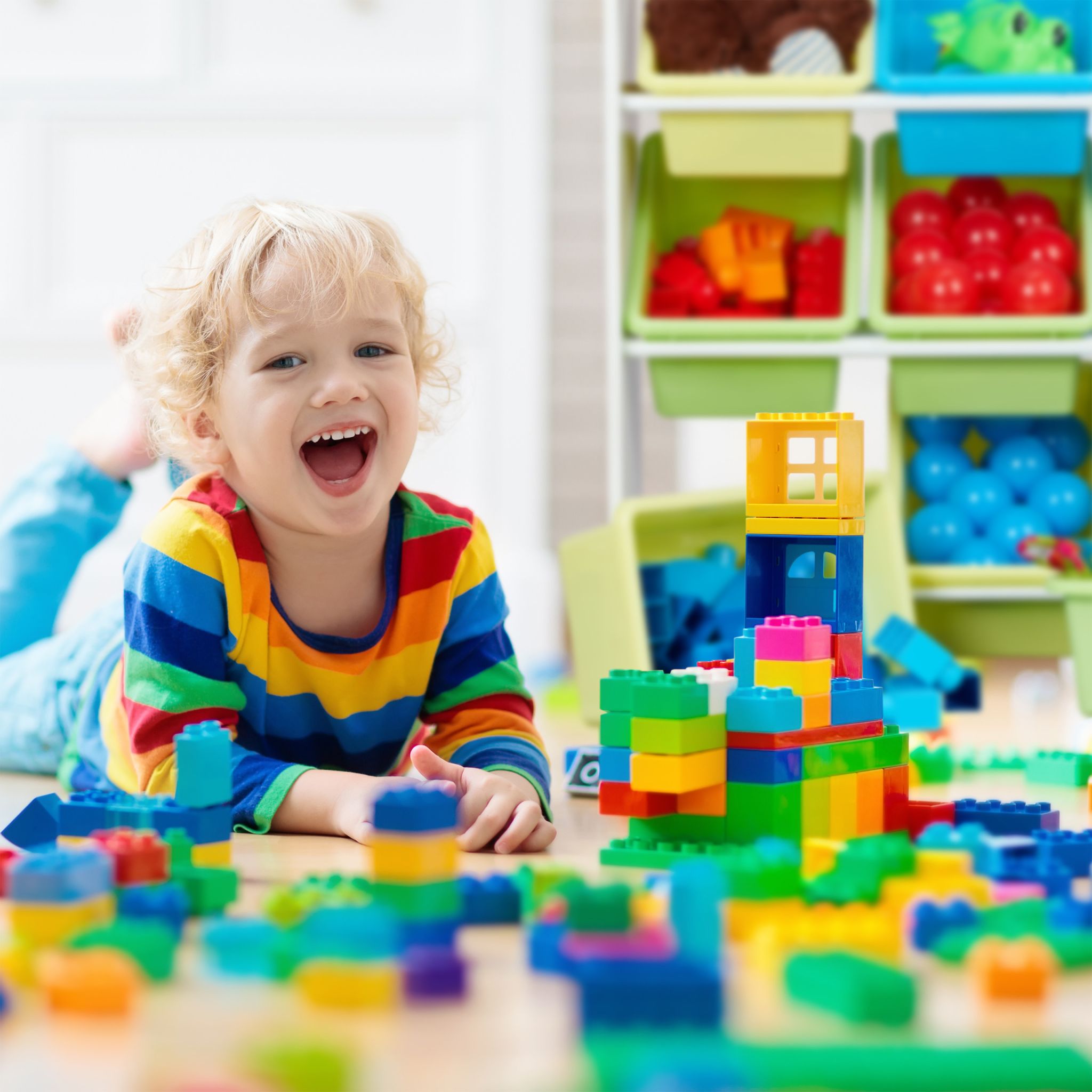 Kinderregal mit 9 Boxen und Motiv Weiss-Hellblau-Grau von Relaxdays