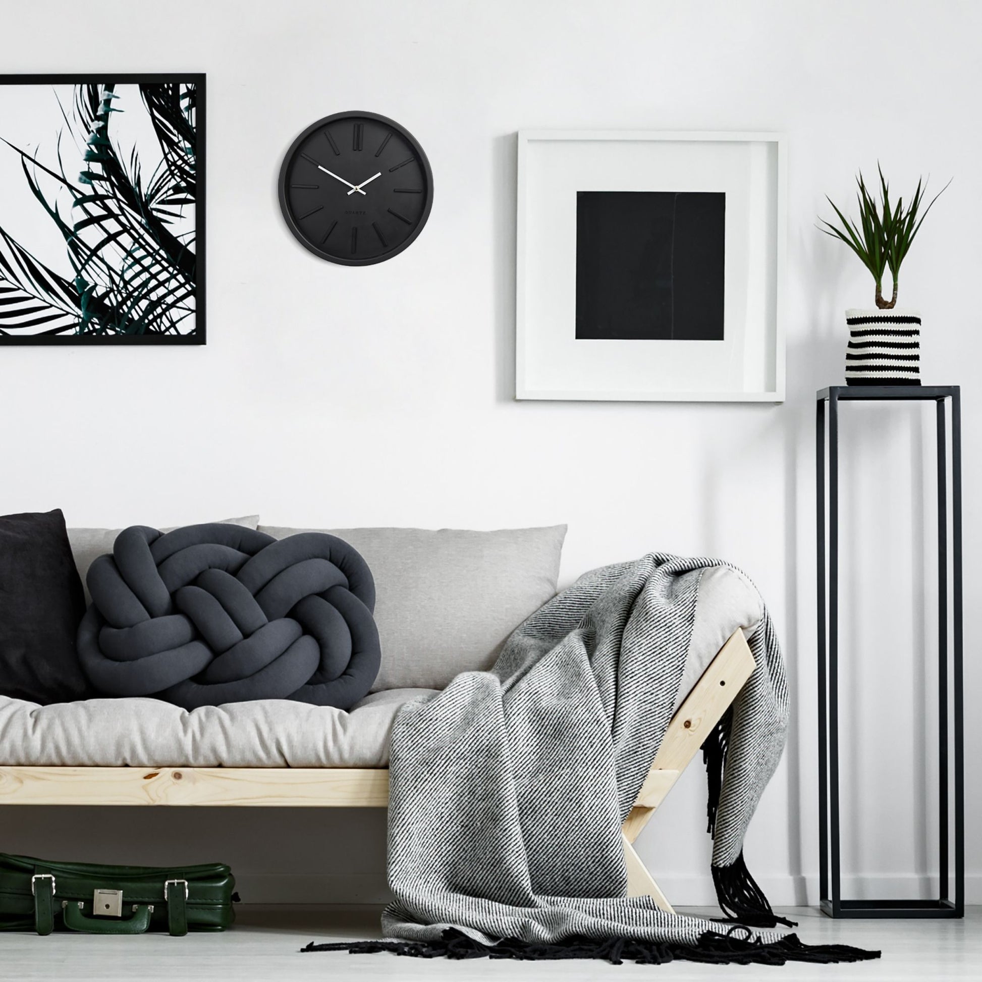 Wanduhr modern Weiss-Schwarz von Relaxdays