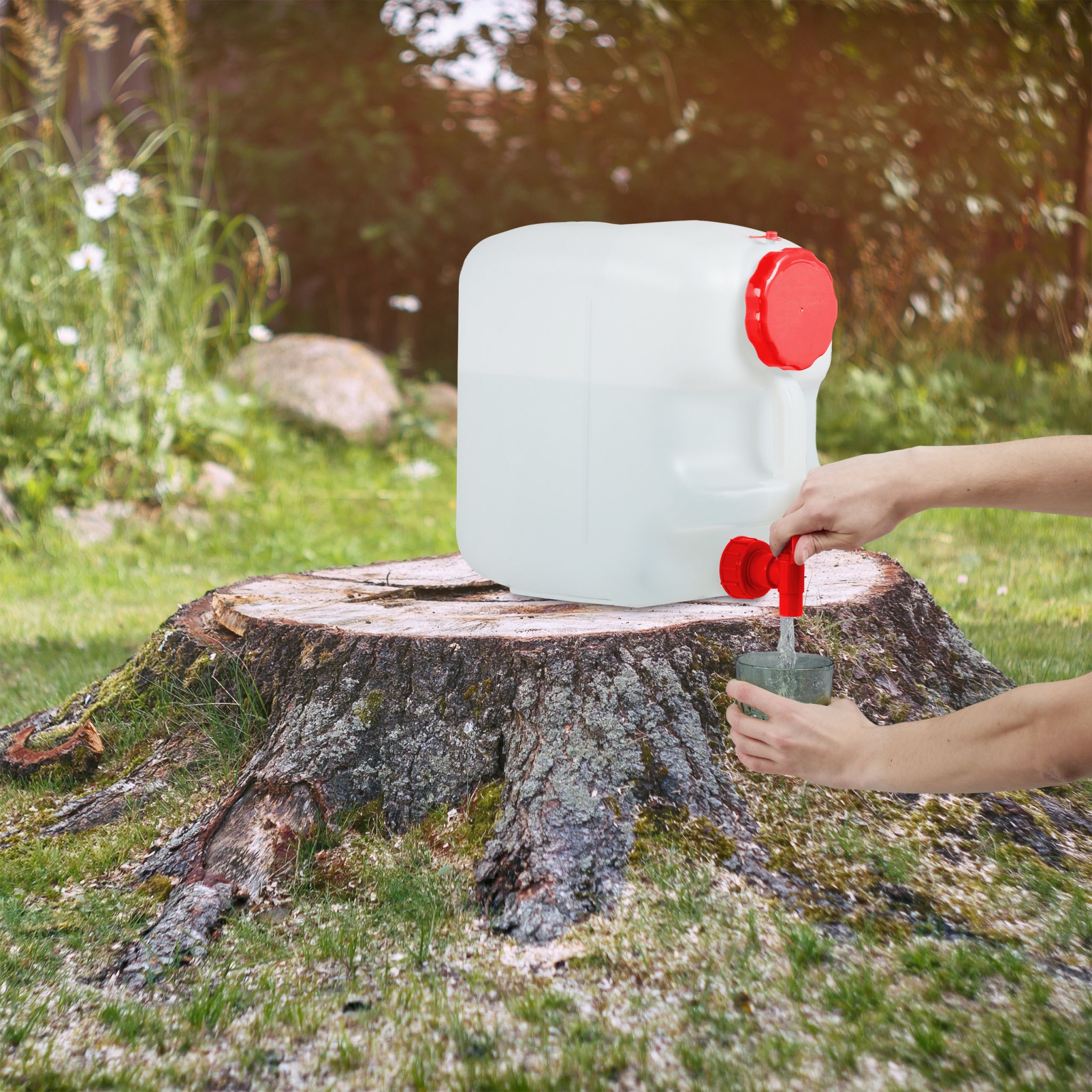 Wasserkanister mit Hahn Weiss-Rot von Relaxdays