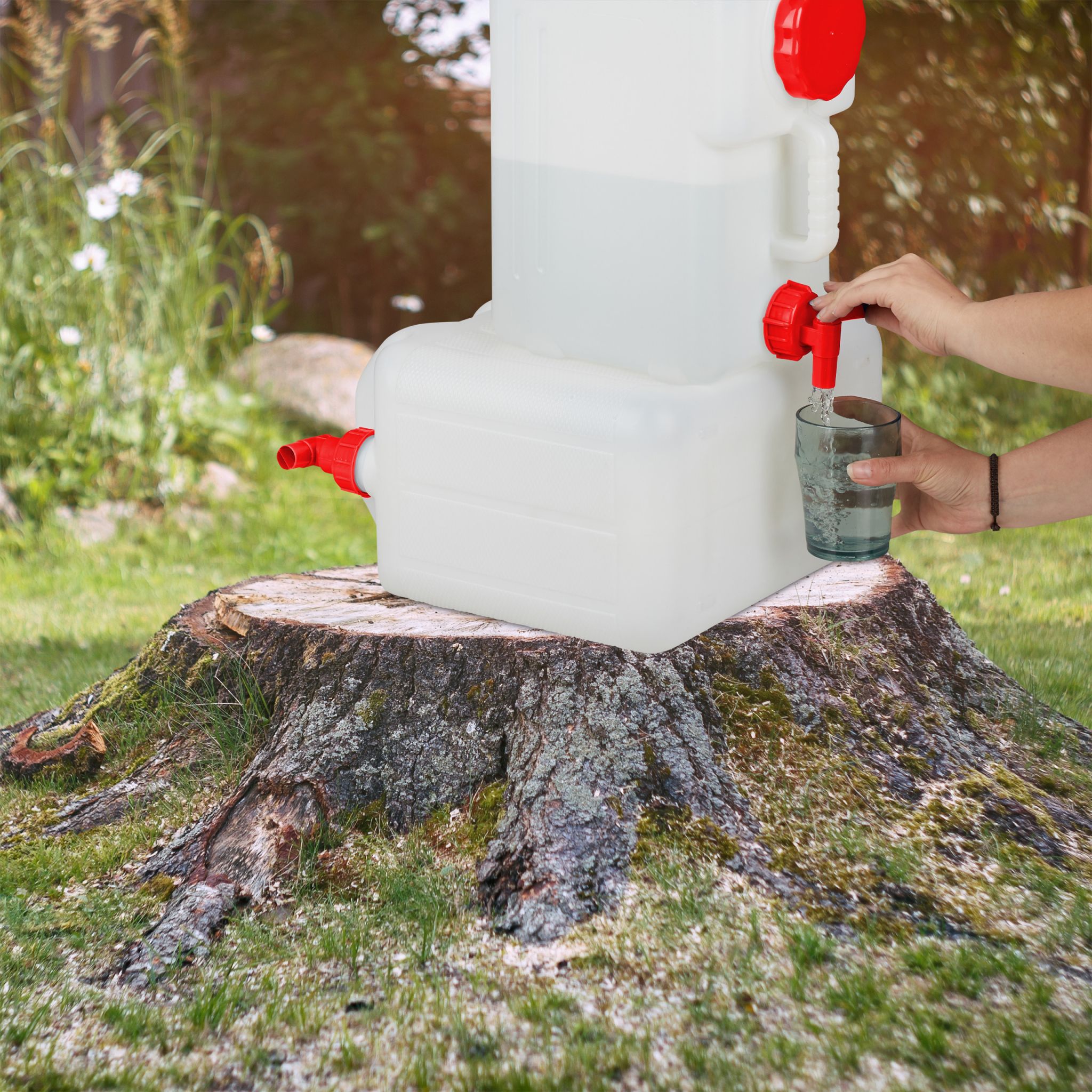 Wasserkanister mit Hahn Weiss-Rot von Relaxdays