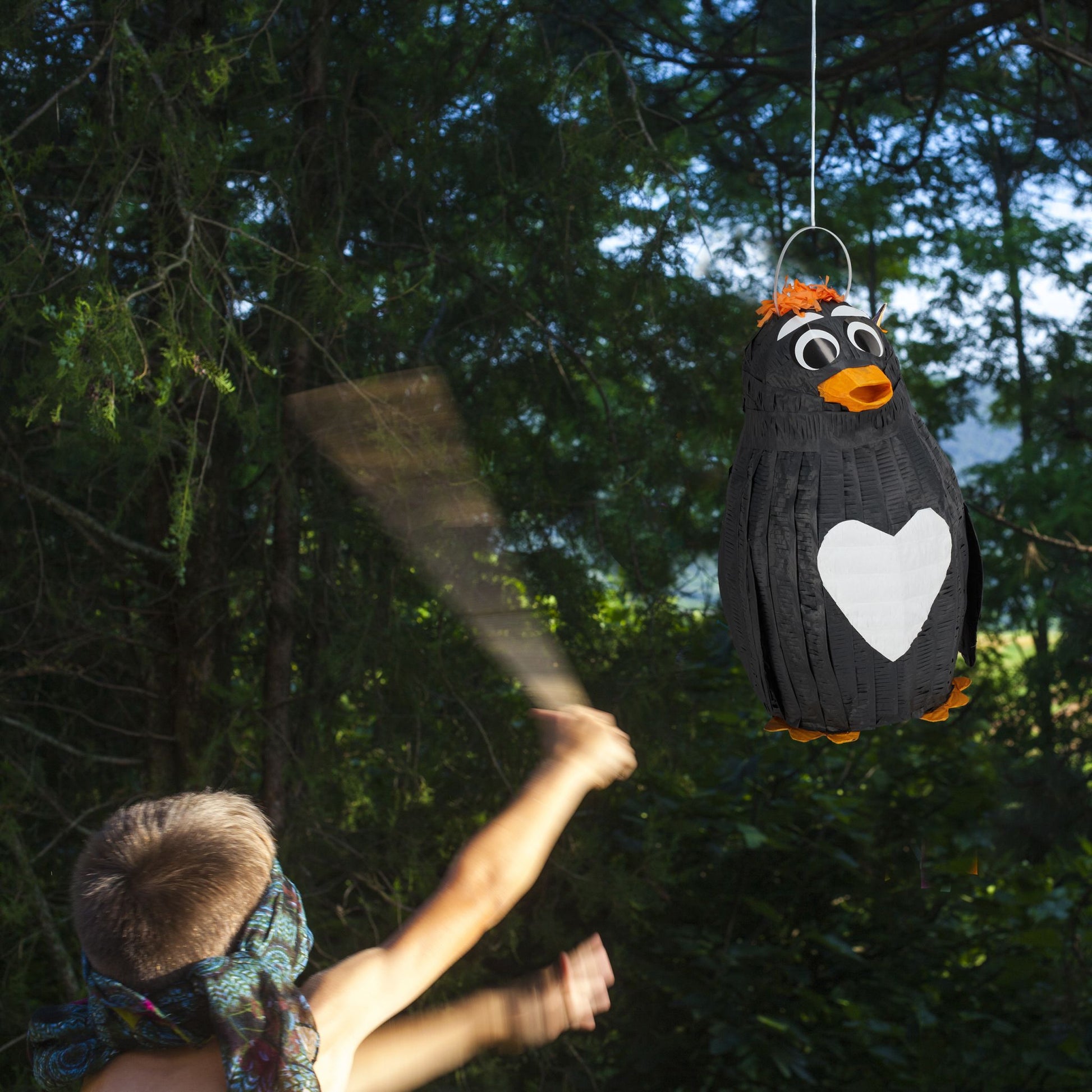 Pinata Pinguin Weiss-Orange-Schwarz von Relaxdays