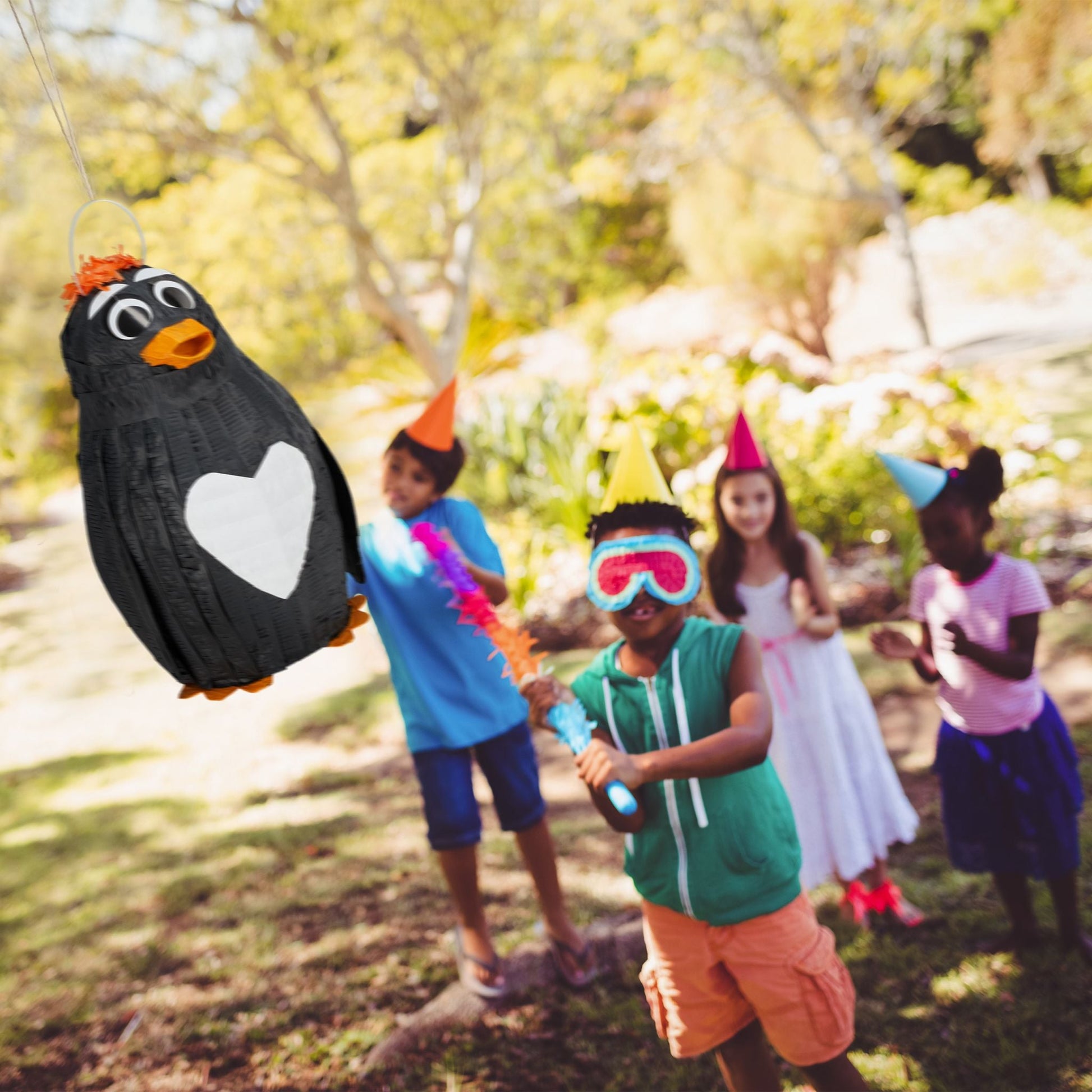 Pinata Pinguin Weiss-Orange-Schwarz von Relaxdays