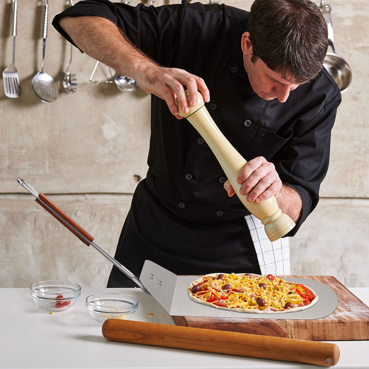 Pizzaschieber mit Holzgriff Braun-Silber von Relaxdays