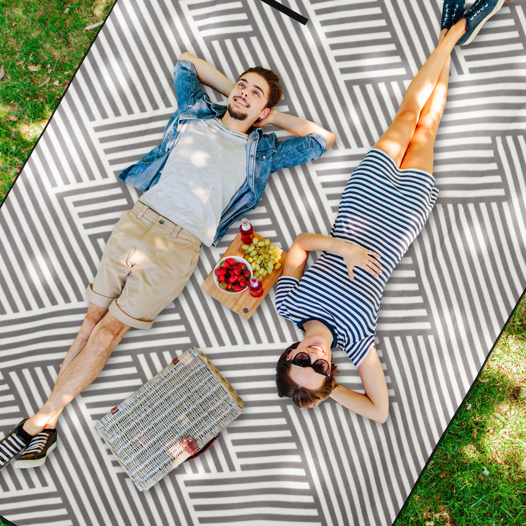 Picknickdecke XXL 200x300cm Weiss-Grau von Relaxdays