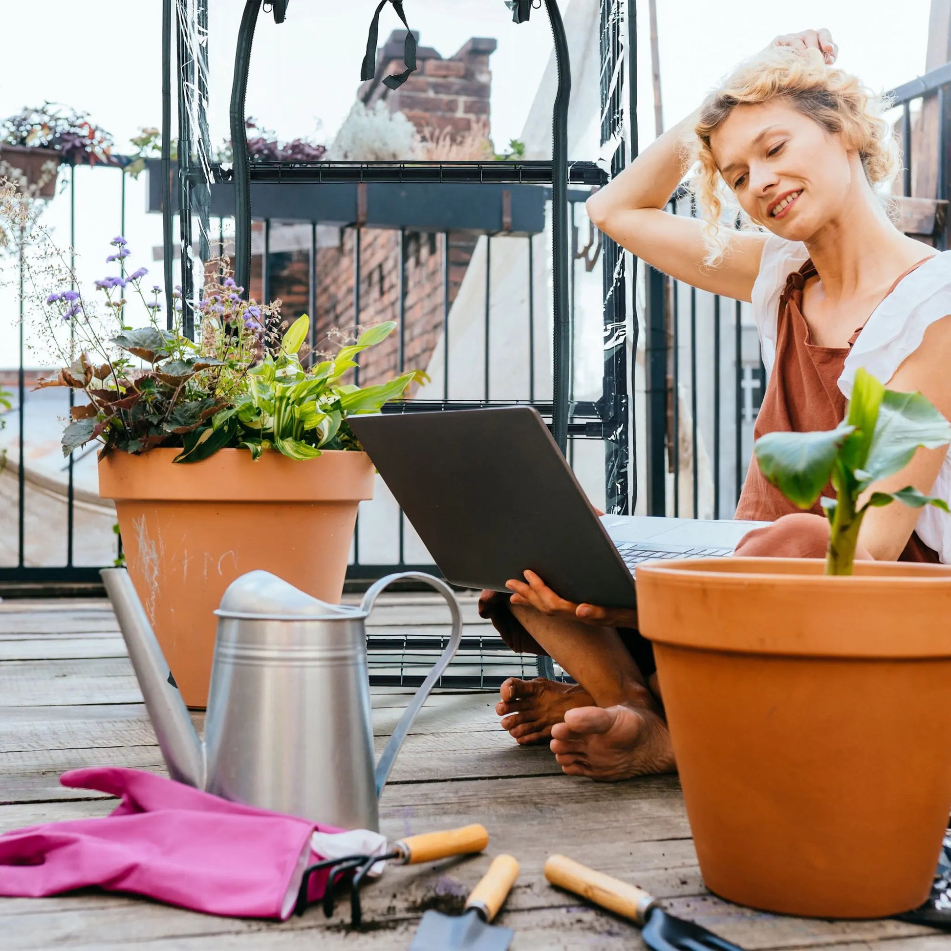 Gewächshaus für Balkon mit 3 Ebenen Schwarz-Transparent von Relaxdays